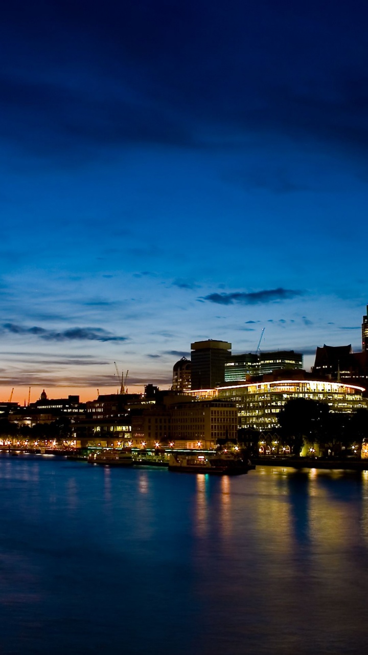 Обои небо, отражение, реки, водоем, горизонт в разрешении 720x1280