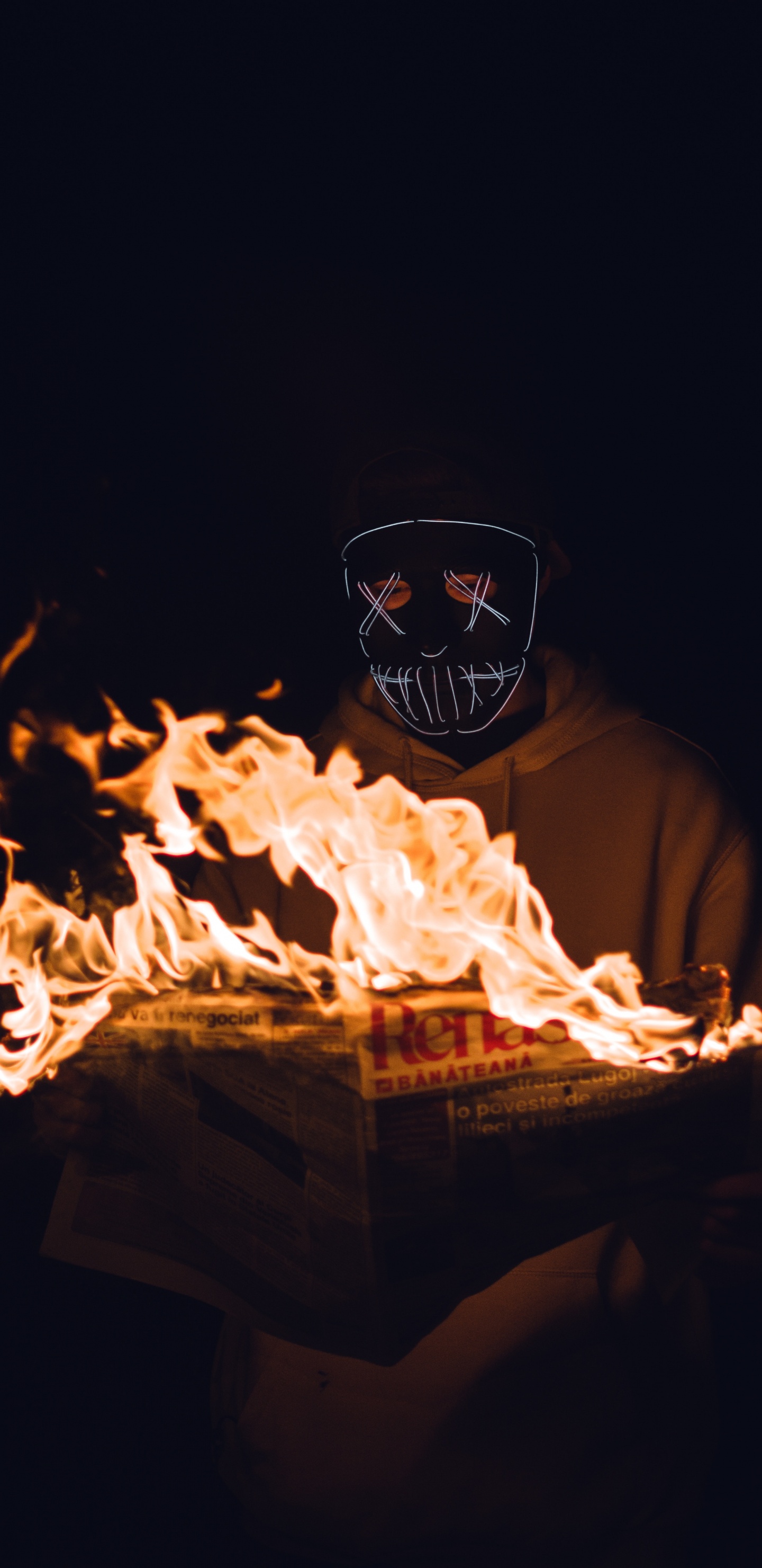 Обои огонь, тепло, свет, пламя, видео в разрешении 1440x2960