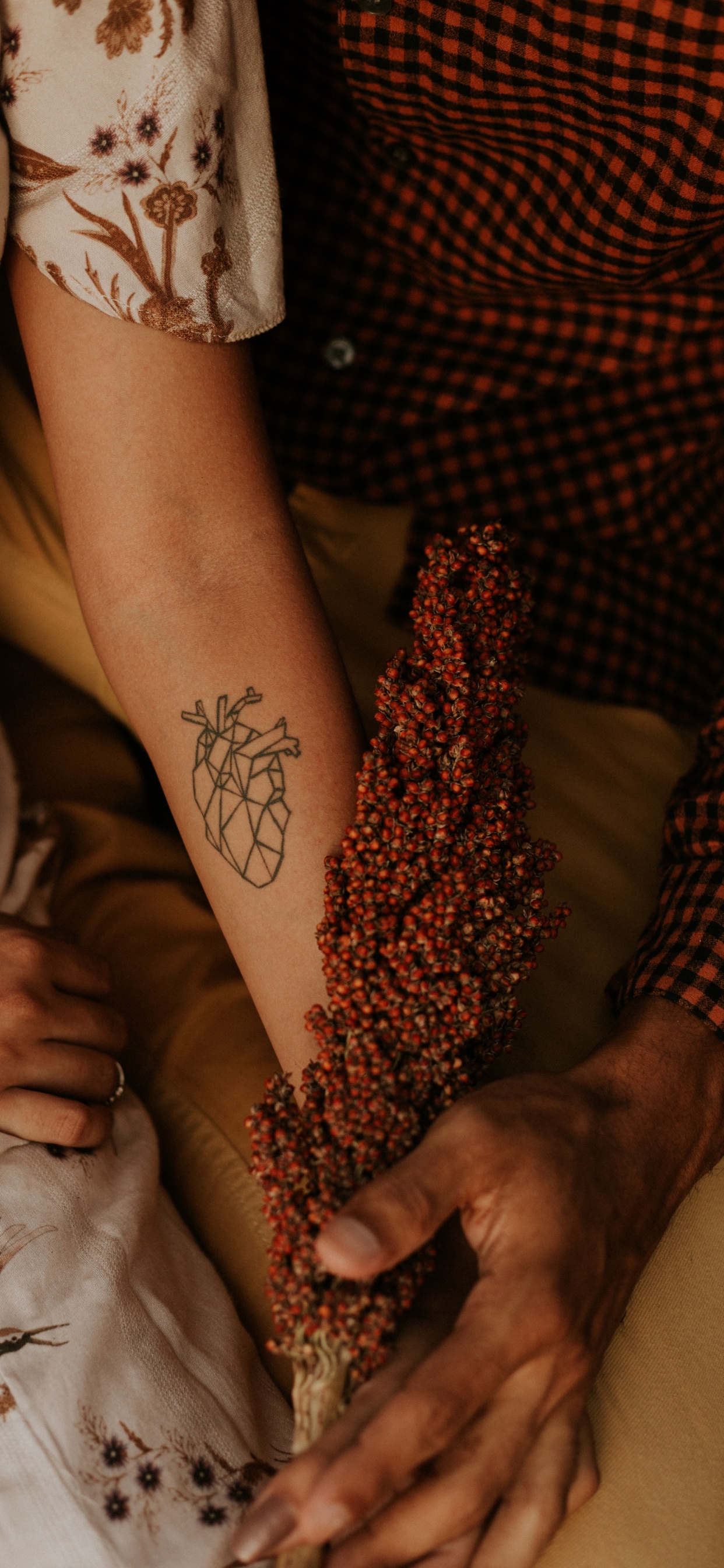 Обои менди, рука, дизайн, плоть, наручные в разрешении 1242x2688