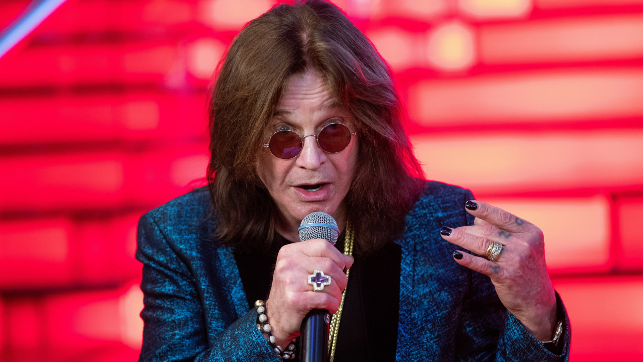 Обои Блэк Саббат, пение, музыкальный исполнитель, Представление, певица в разрешении 1280x720