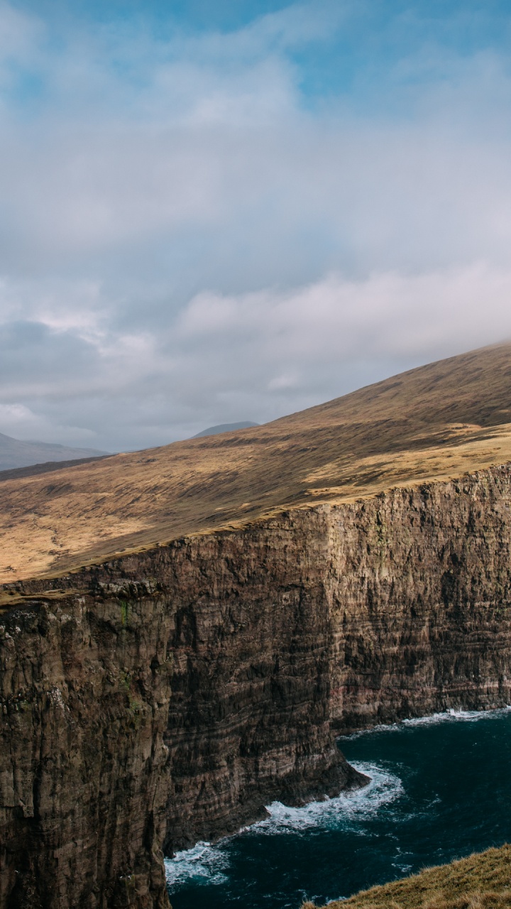 Обои трланпан, срвгсватн, облако, вода, гора в разрешении 720x1280