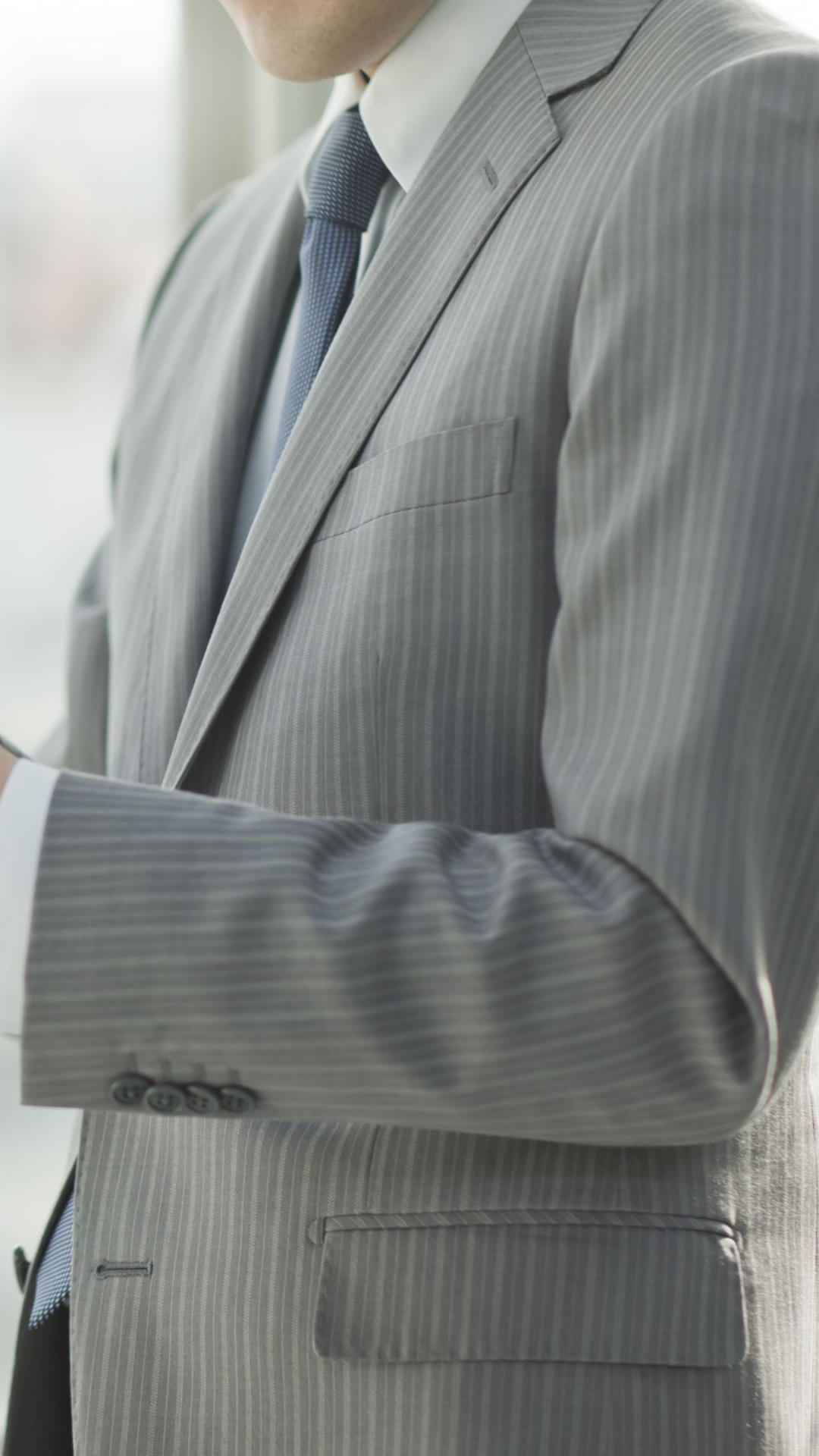 Обои бизнес, технологии, Железный человек, коммуникация, стояние в разрешении 1080x1920