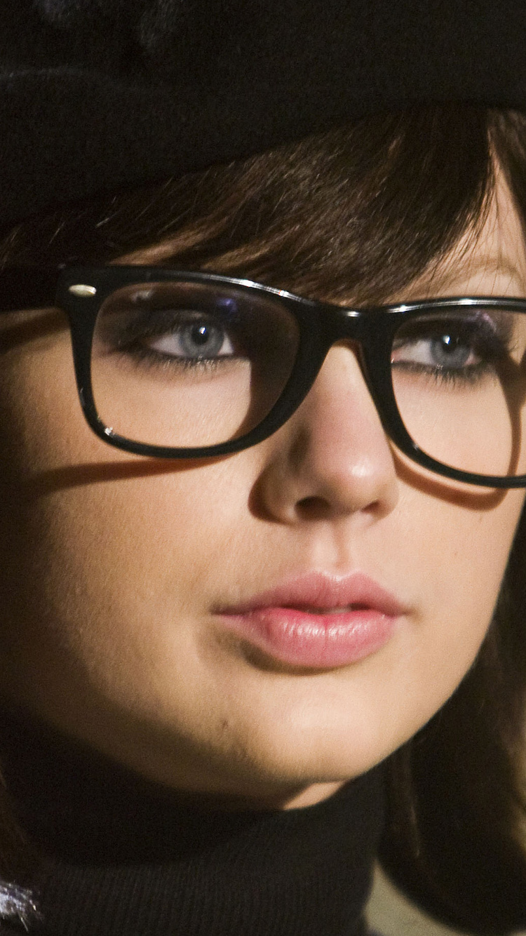 Обои Тейлор Свифт брюнетка, Тэйлор Свифт, Говорить Сейчас, очки, волосы в разрешении 750x1334