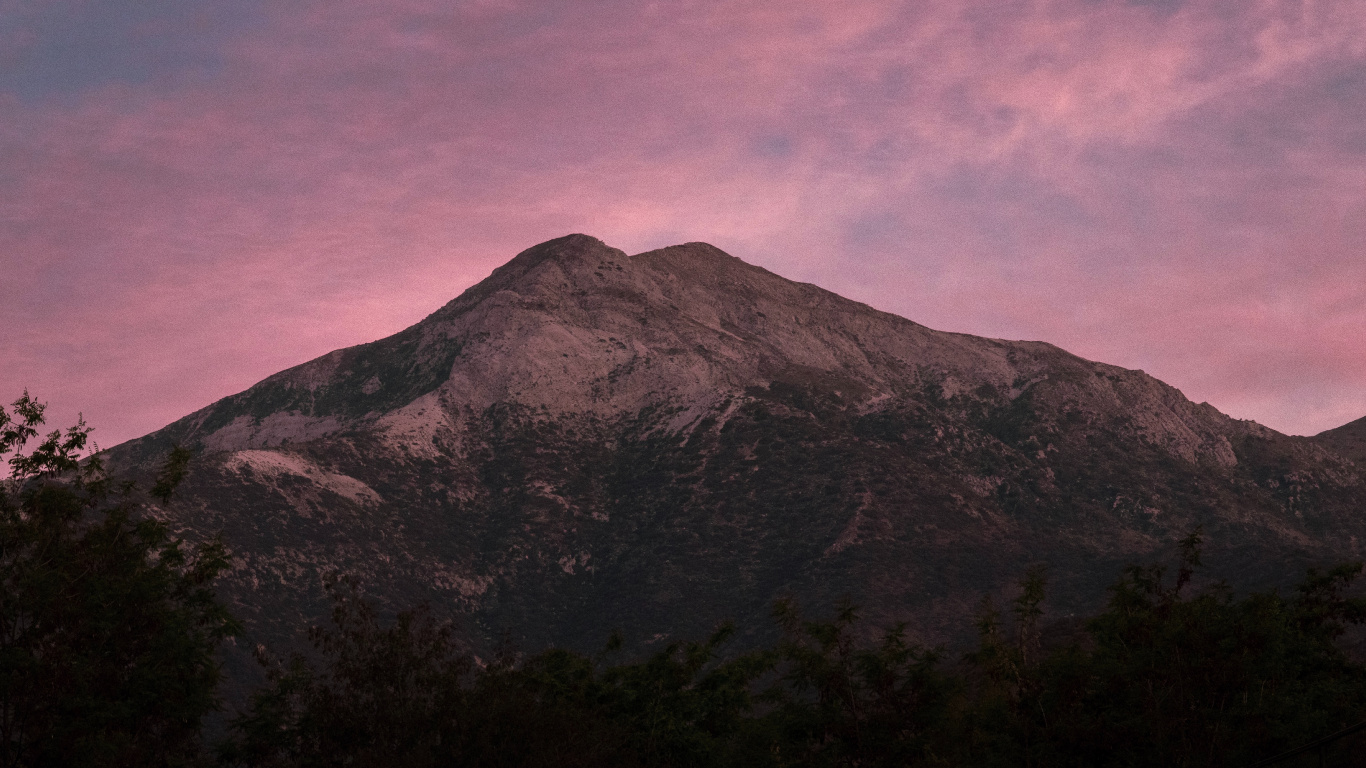 Обои сумрак, дикая местность, утро, горный рельеф, гора в разрешении 1366x768