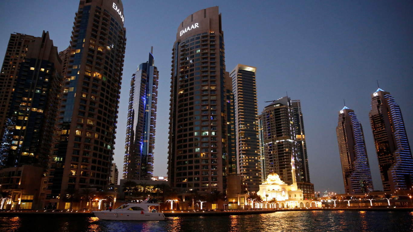 Обои Дубай, город, городской пейзаж, метрополия, небоскреб в разрешении 1366x768