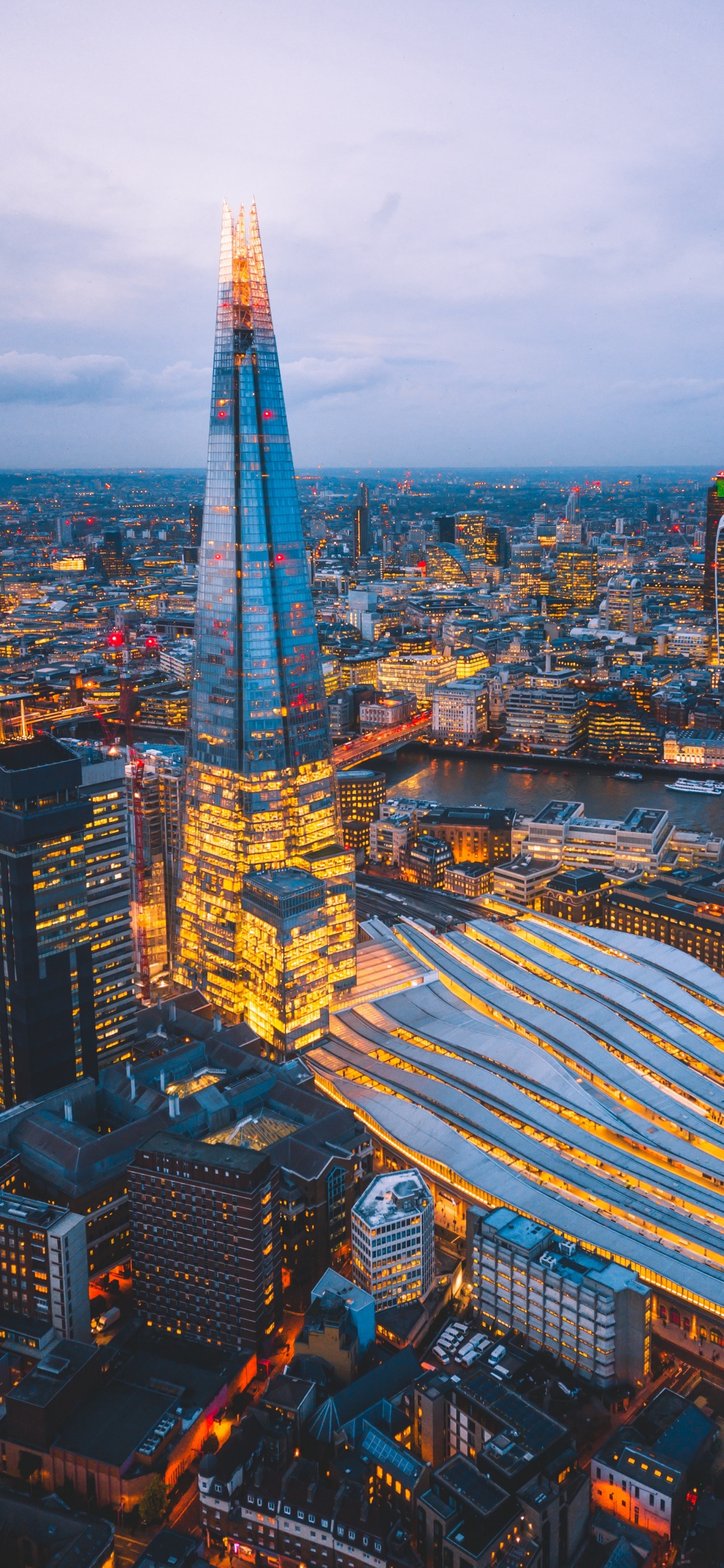 Обои городской пейзаж, город, городской район, метрополия, небоскреб в разрешении 1242x2688