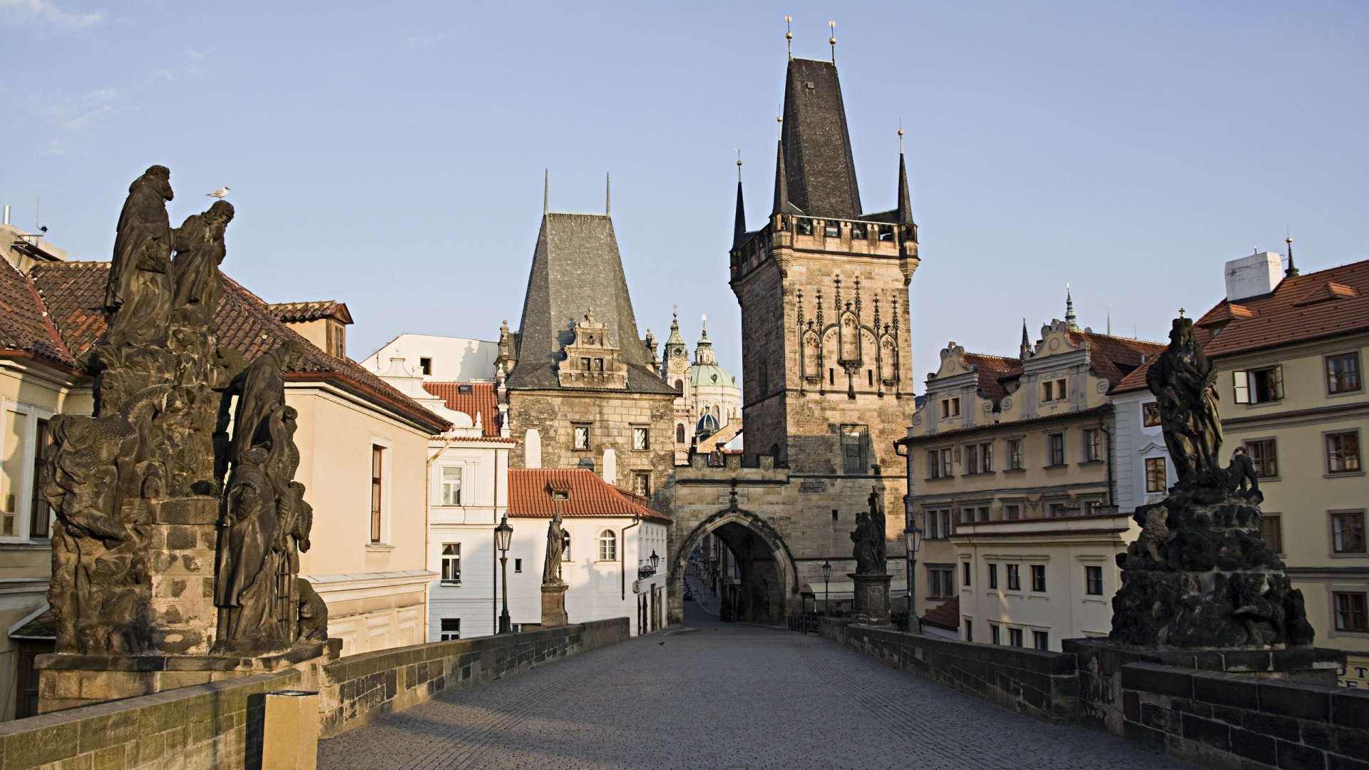 Обои Карлов мост, городок, средневековая архитектура, здание, город в разрешении 1920x1080