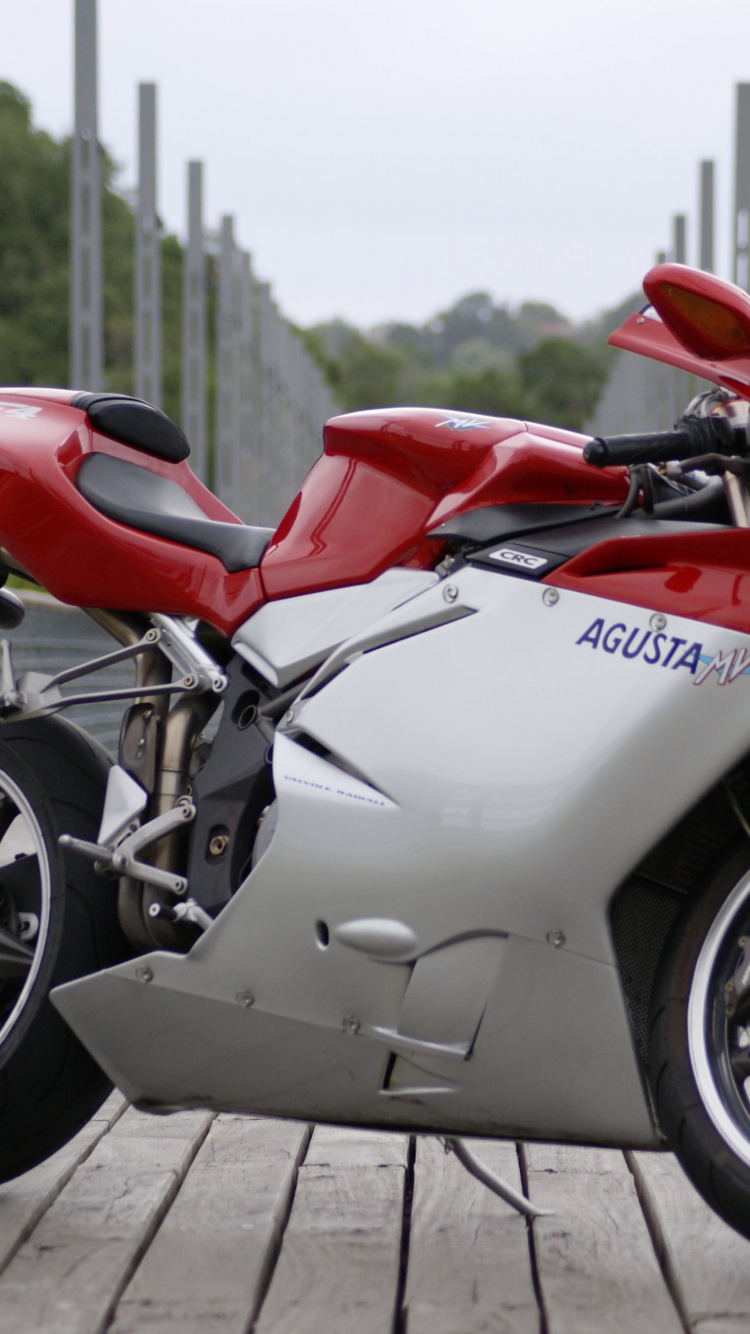 Обои mv agusta, мотоцикл, авто, Обтекатель мотоцикла, колесо в разрешении 750x1334