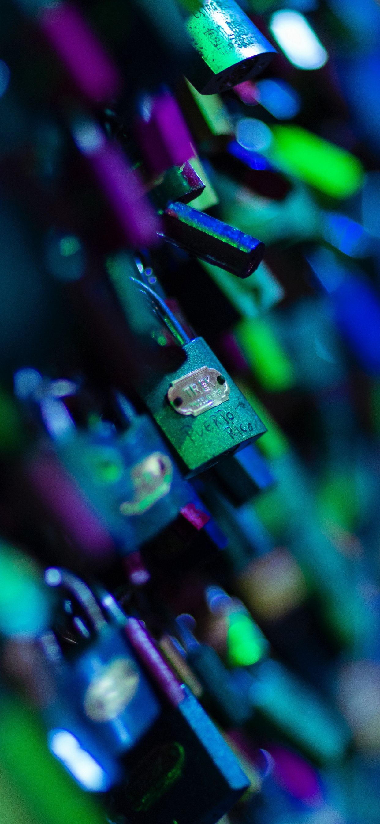 Обои Король, дорога, синий, технологии, бетон в разрешении 1242x2688