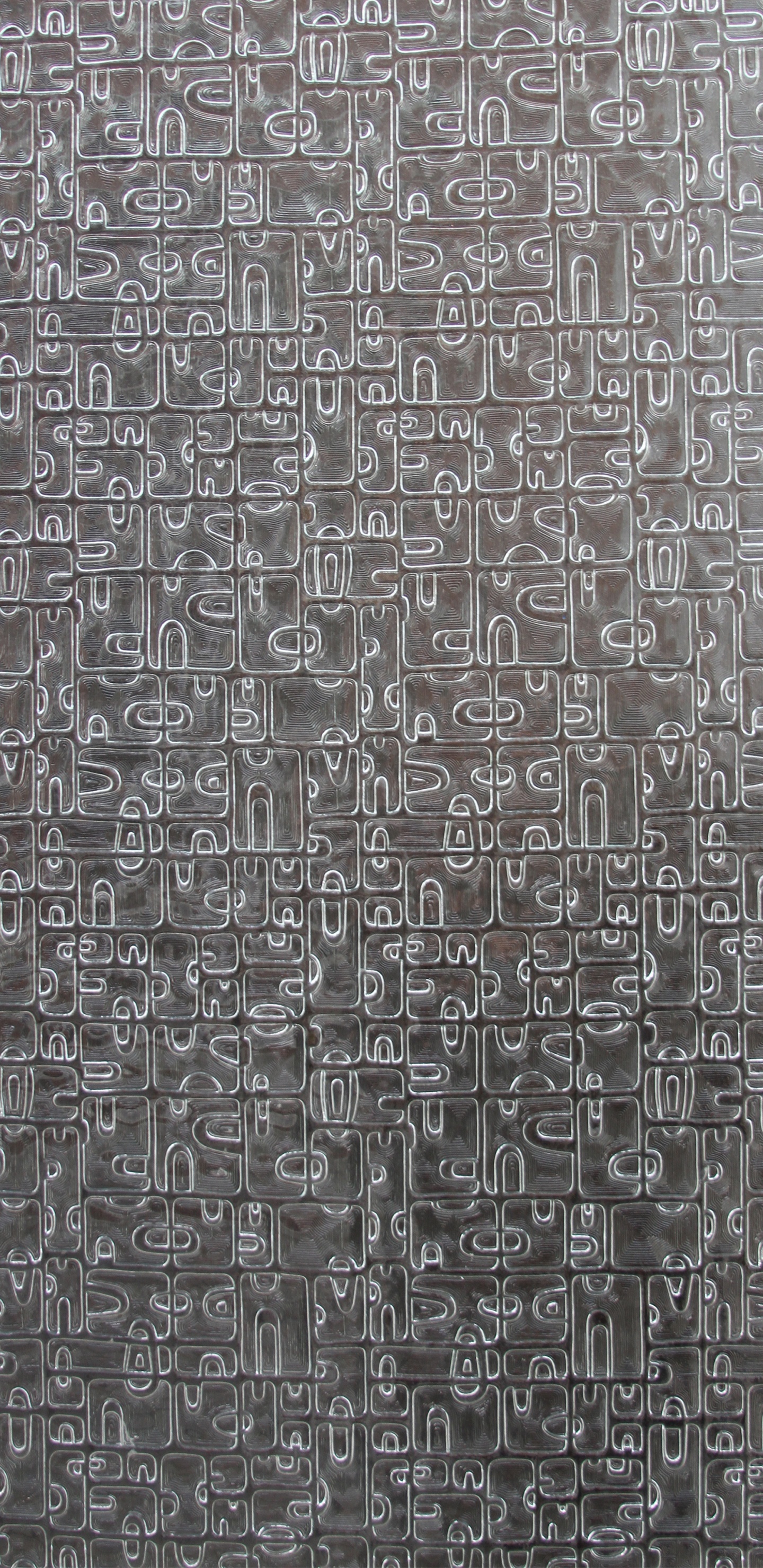 Обои стена, окно, текст, узор, кирпич в разрешении 1440x2960