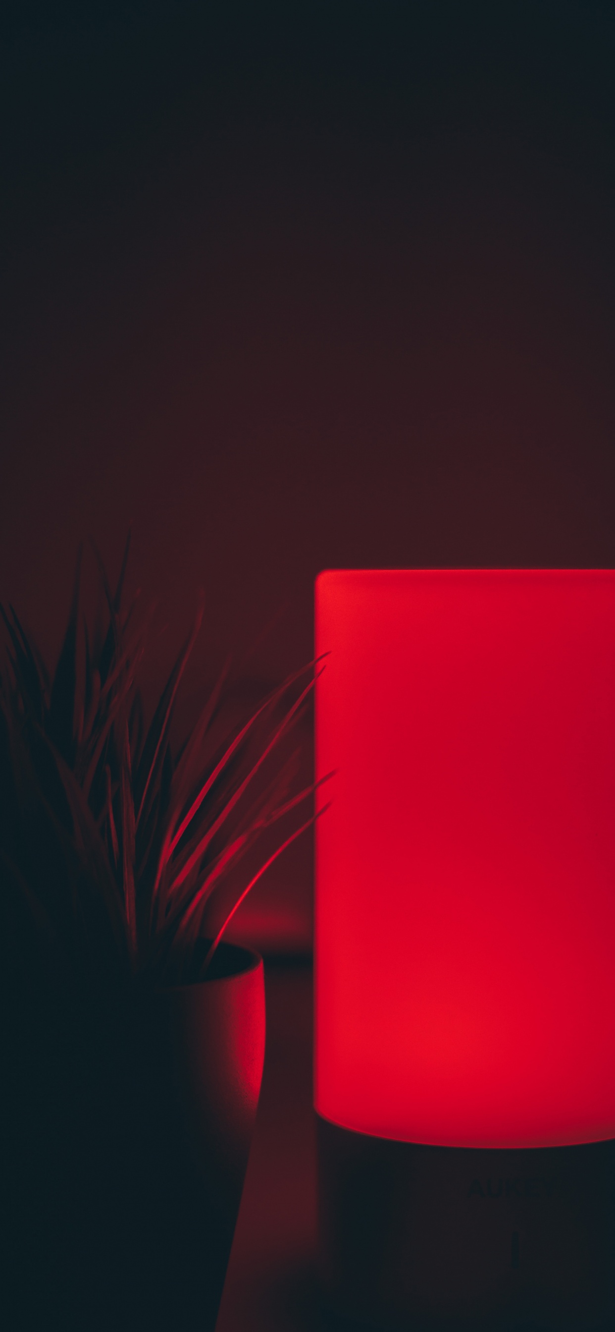 Обои свет, красный цвет, освещение, комната, материальное свойство в разрешении 1242x2688