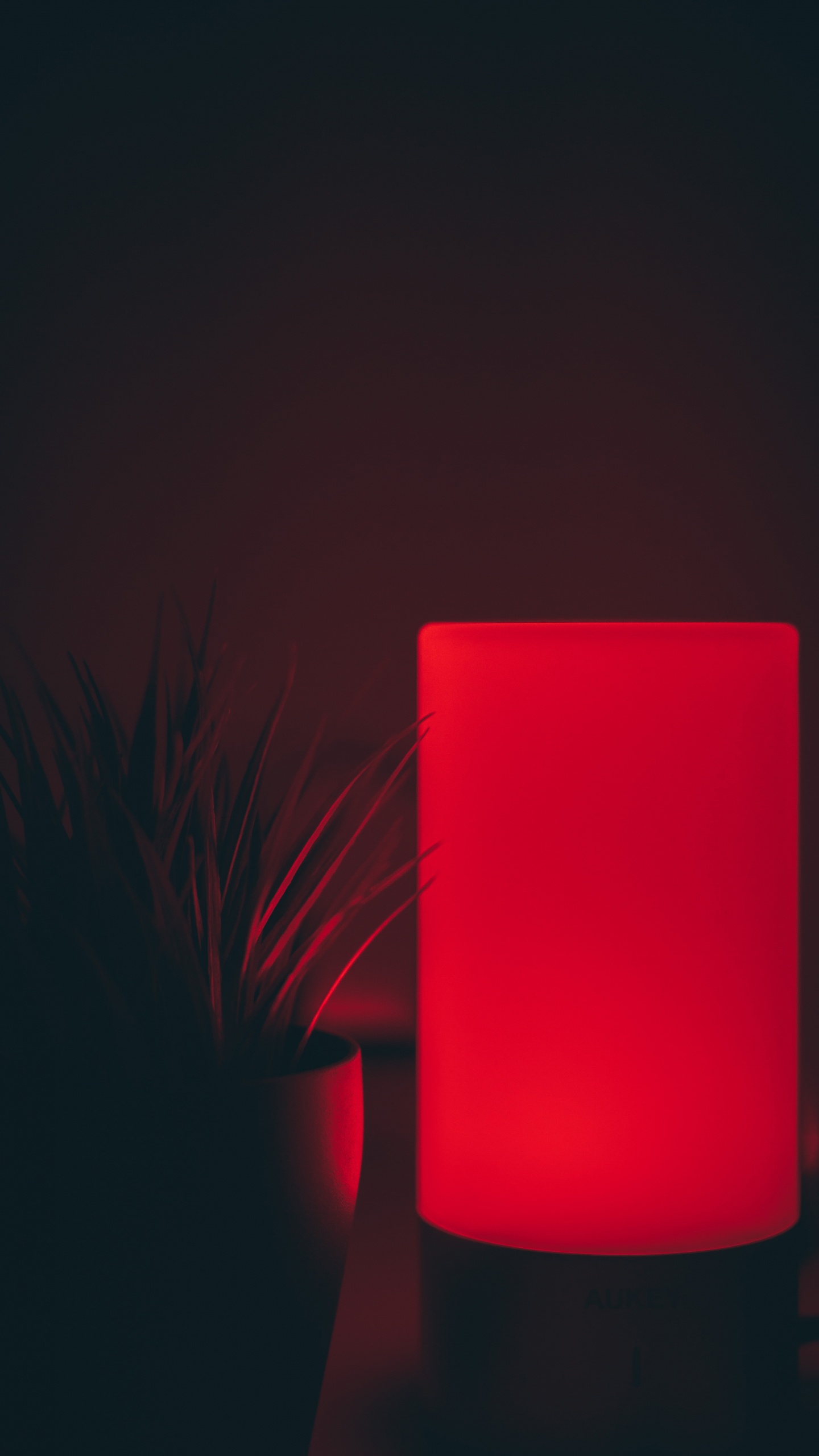 Обои свет, красный цвет, освещение, комната, материальное свойство в разрешении 1440x2560