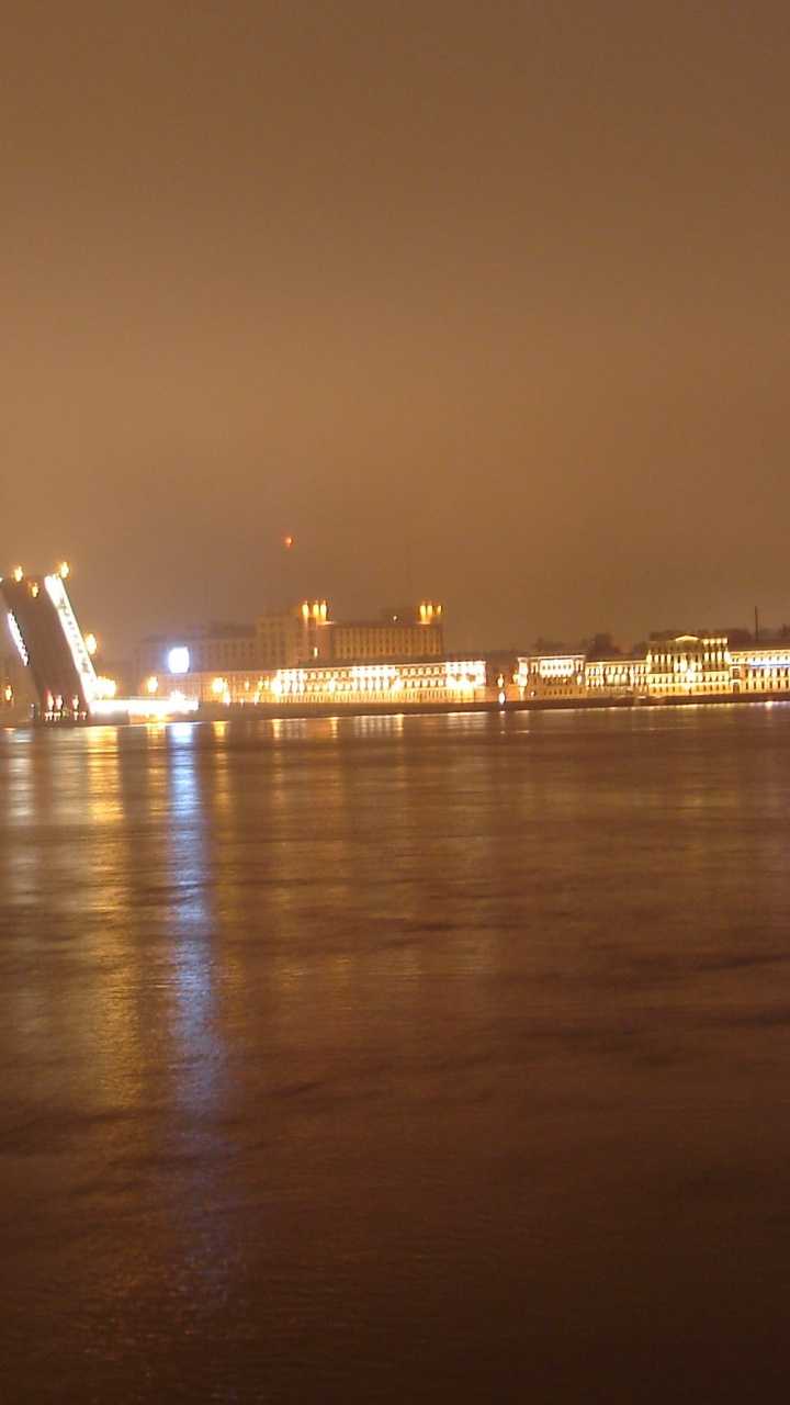 Обои отражение, ночь, вода, реки, вечер в разрешении 720x1280