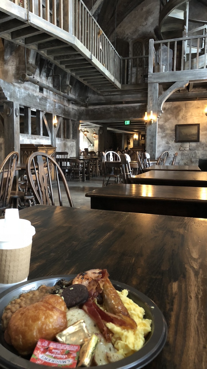 Обои Хогвартс, поздний завтрак, древесина, Кулинария, твердая древесина в разрешении 720x1280