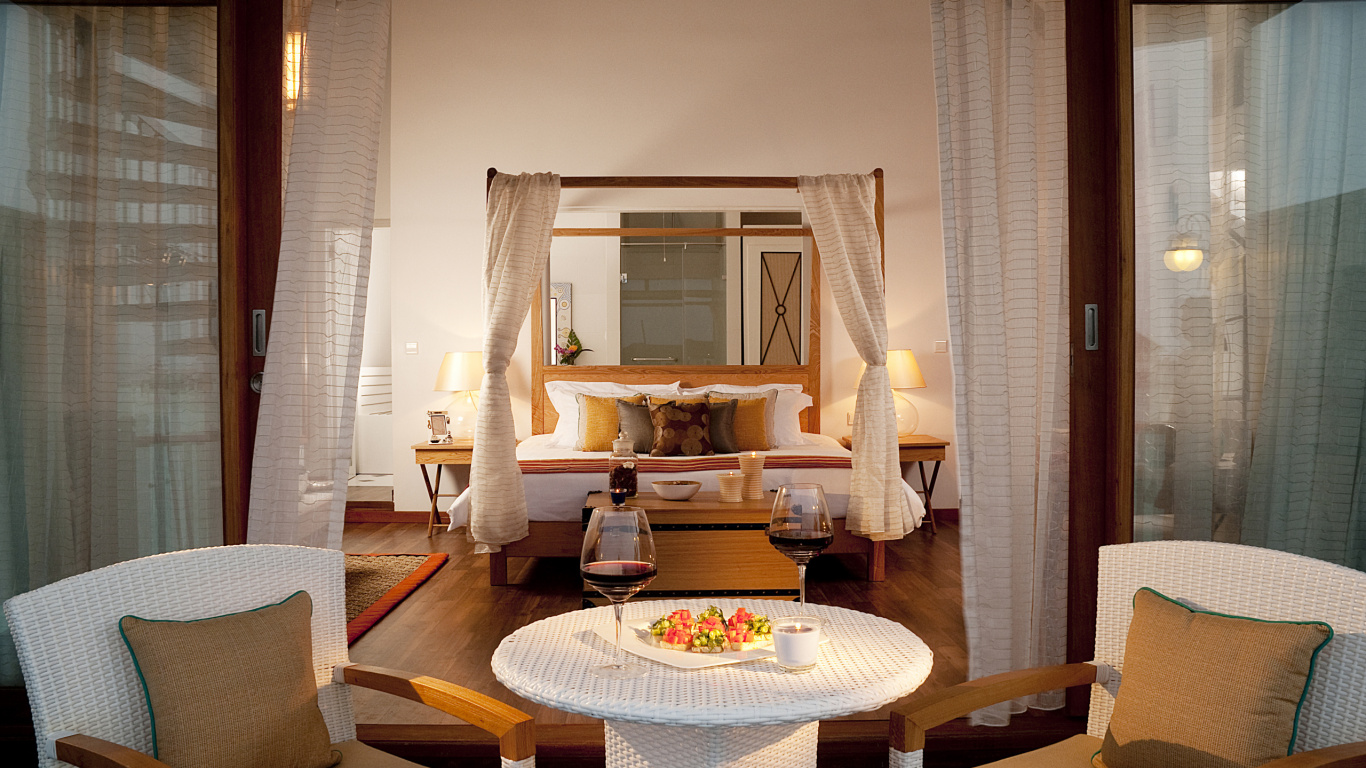 Обои спальня, Хаус, комната, матрас, кровать в разрешении 1366x768