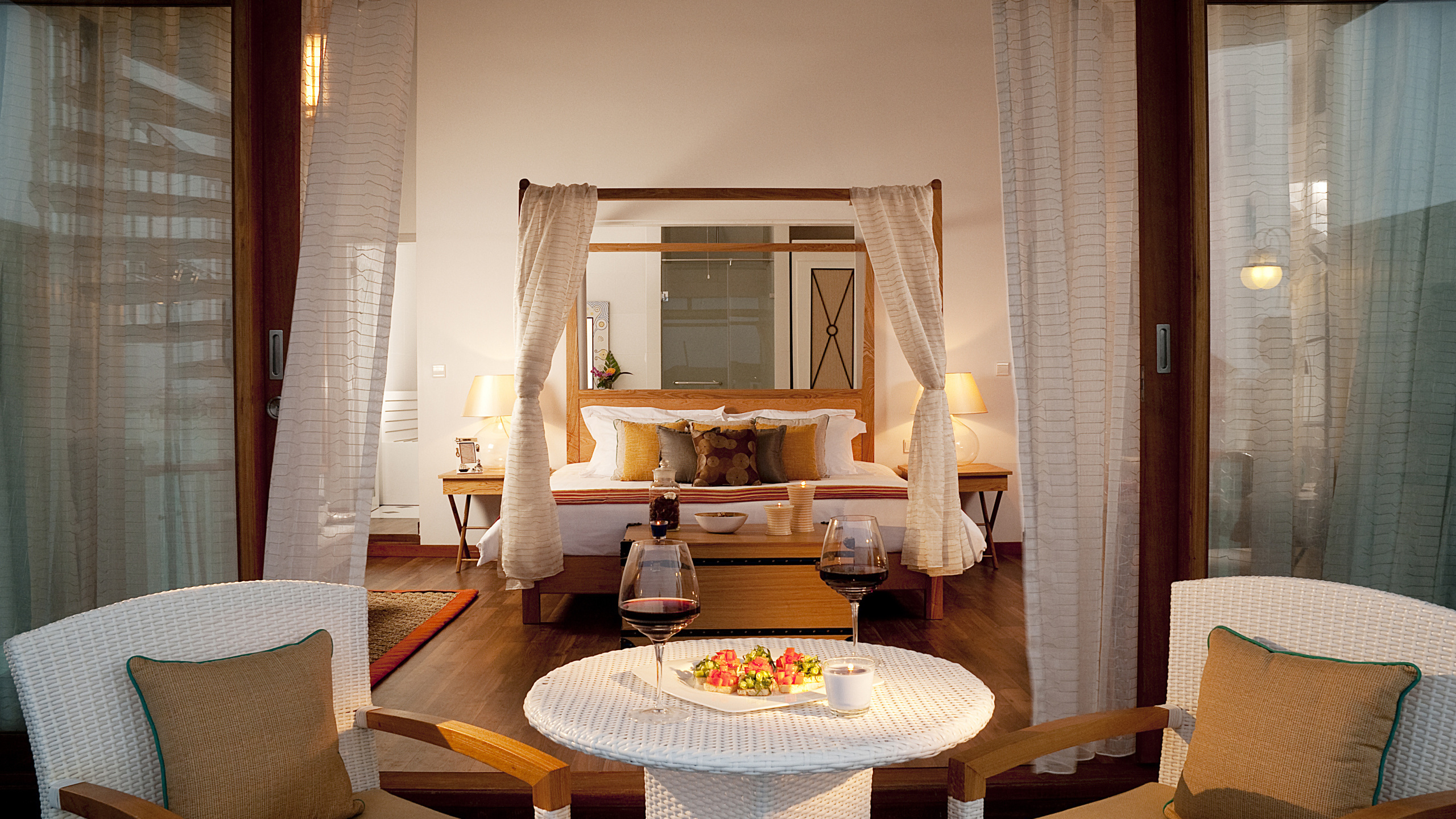 Обои спальня, Хаус, комната, матрас, кровать в разрешении 2560x1440