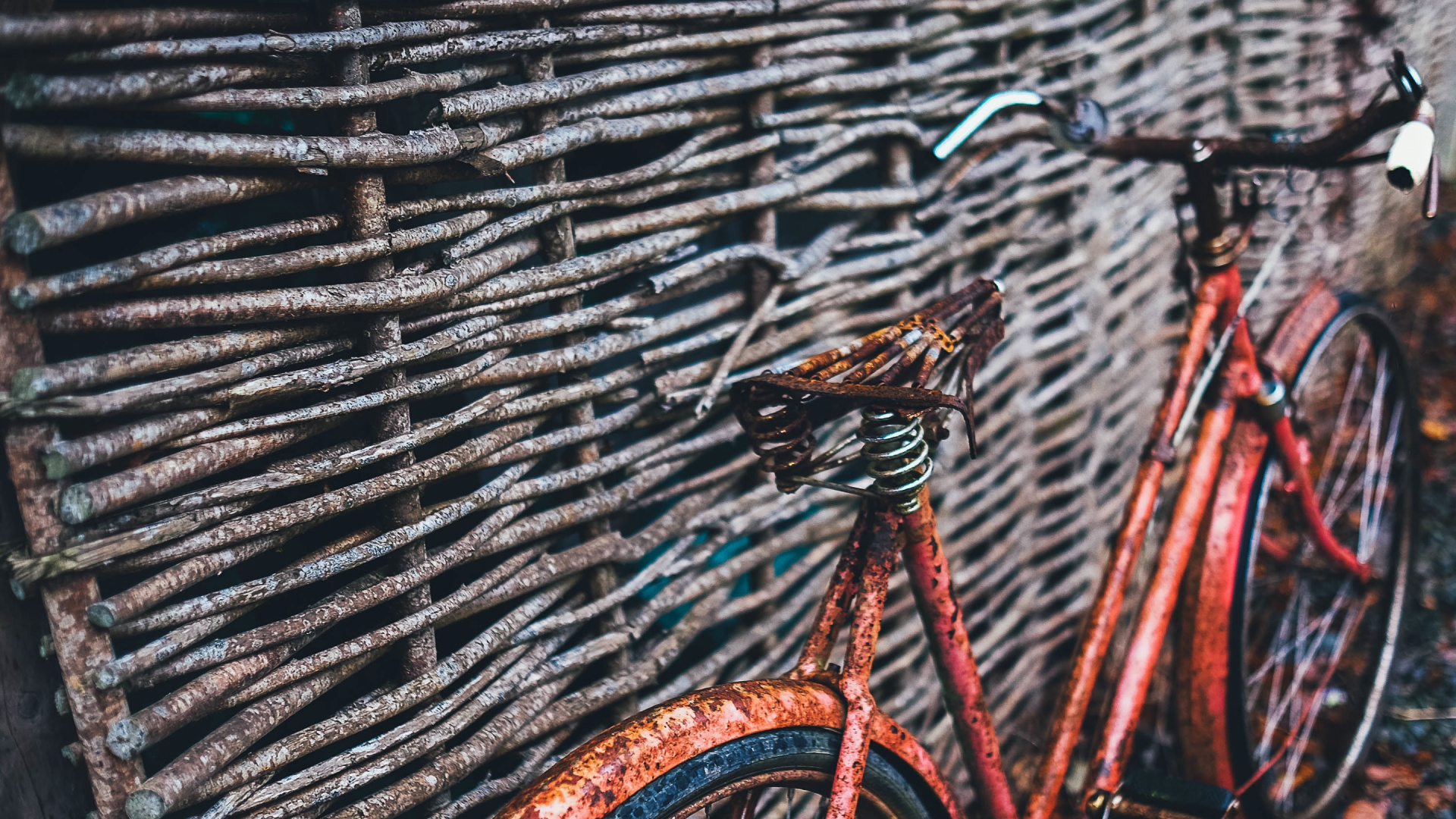 Обои велосипед, забор в разрешении 1920x1080