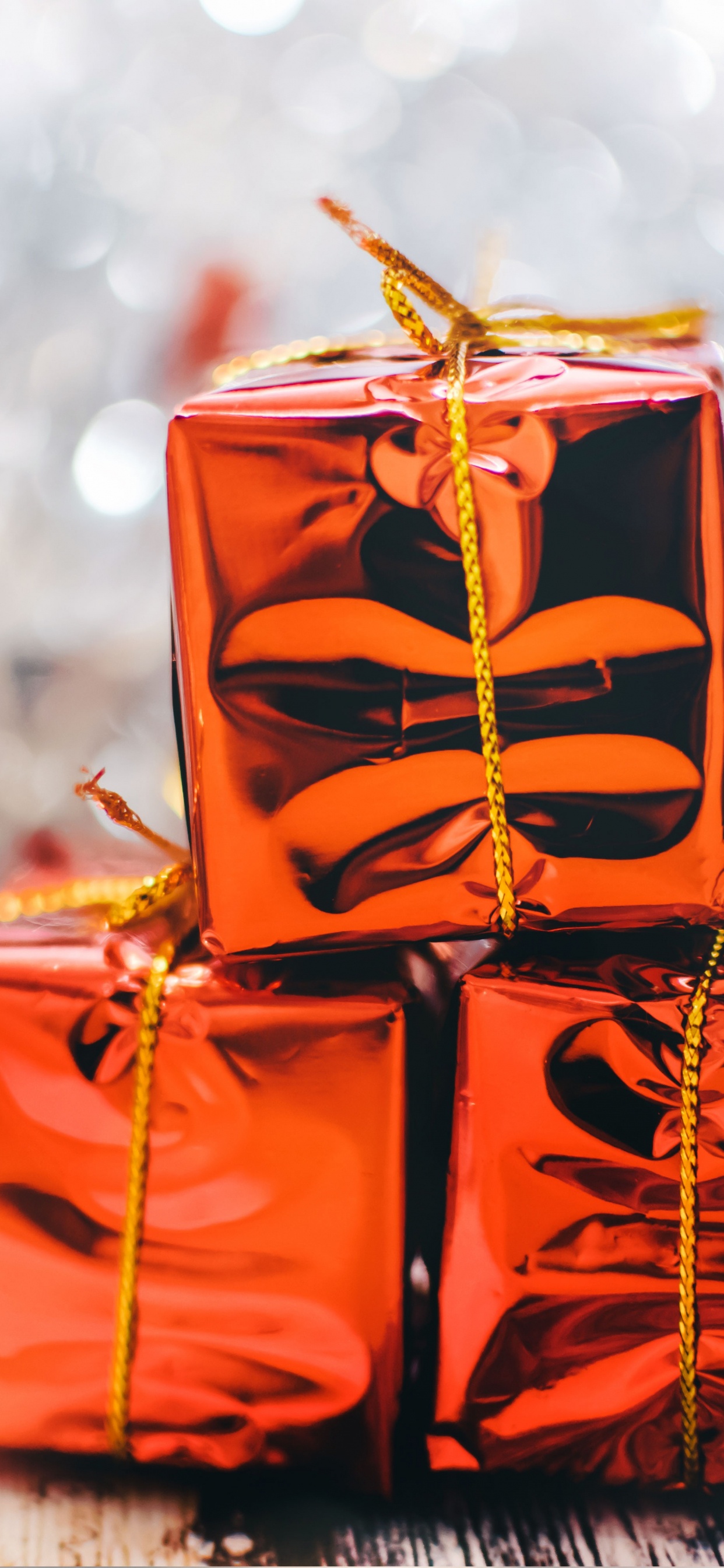 Обои подарок, подарочная упаковка, Рождественский подарок, Апельсин, настоящее время в разрешении 1242x2688