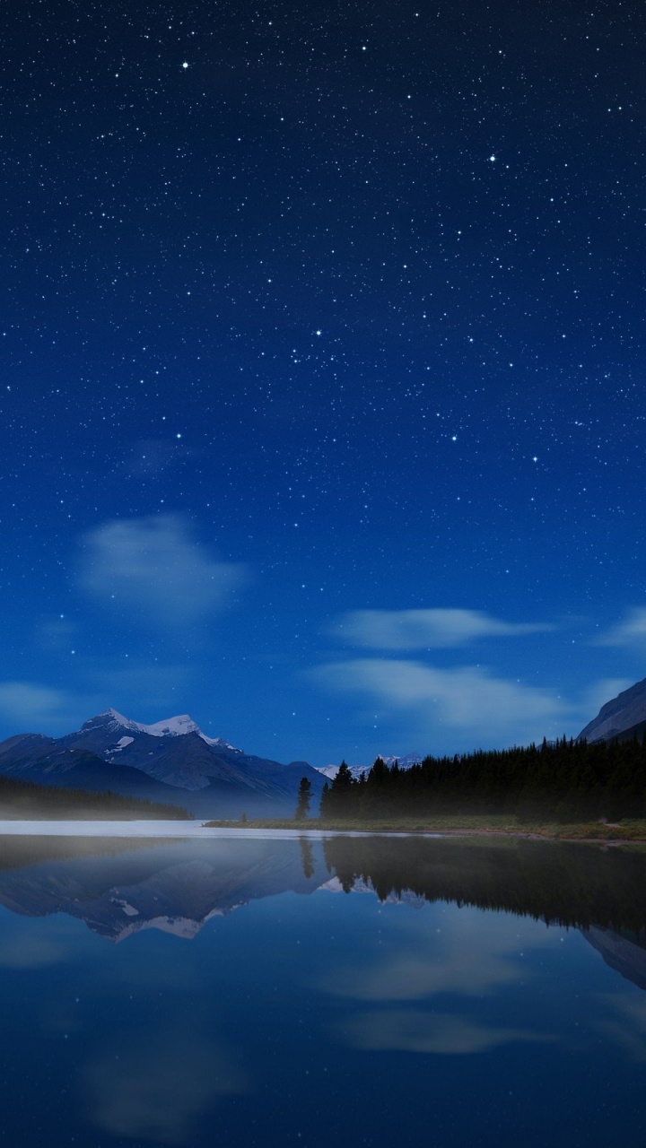 Обои ночь, природа, отражение, атмосфера, небо в разрешении 720x1280