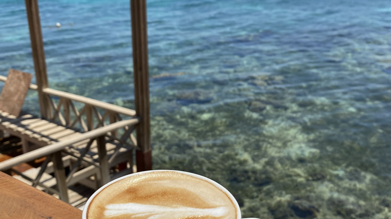 Обои вода, капучино, Ноль девять тысяч семьсот два, кофейная чашка, чашка в разрешении 1366x768