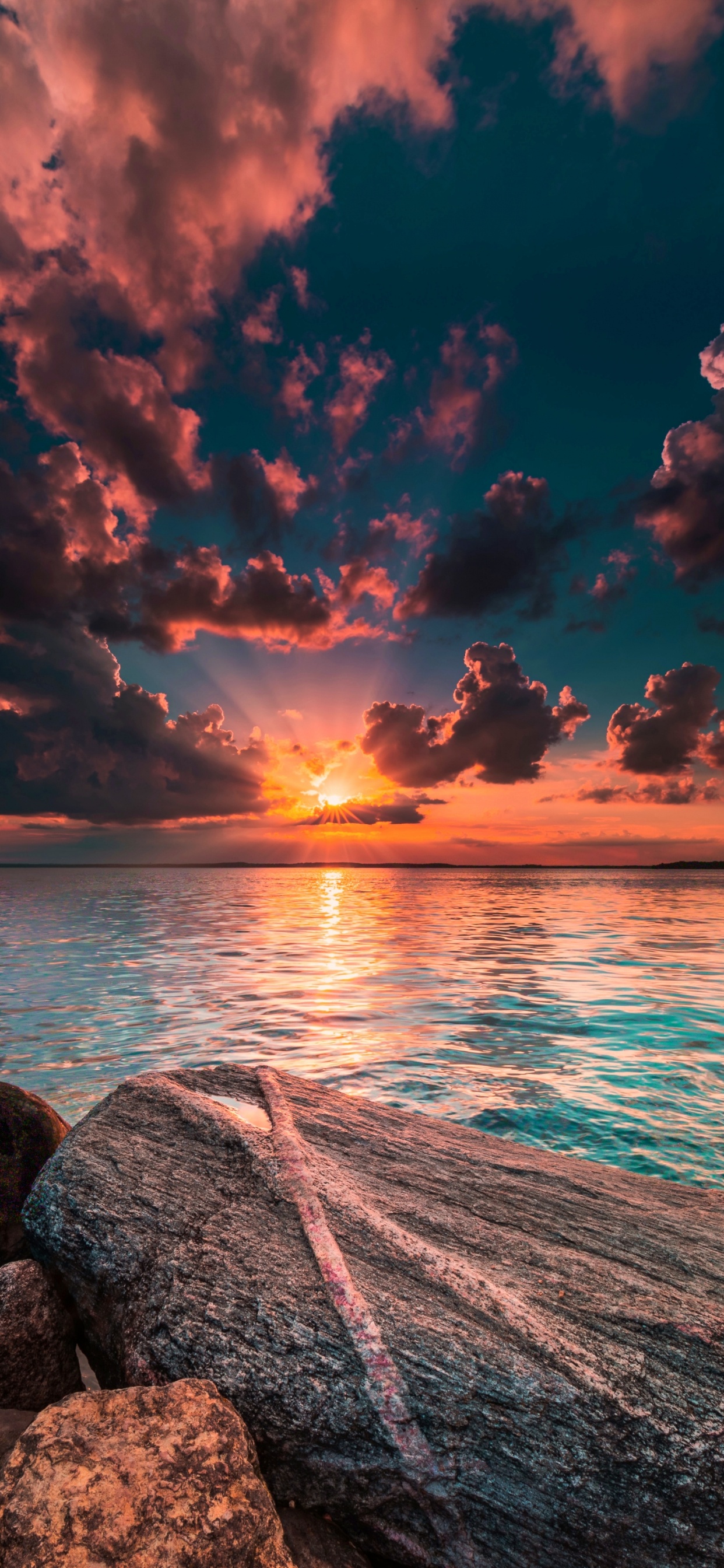 Обои солнечный свет, пейзаж, свет, природа, вода в разрешении 1242x2688