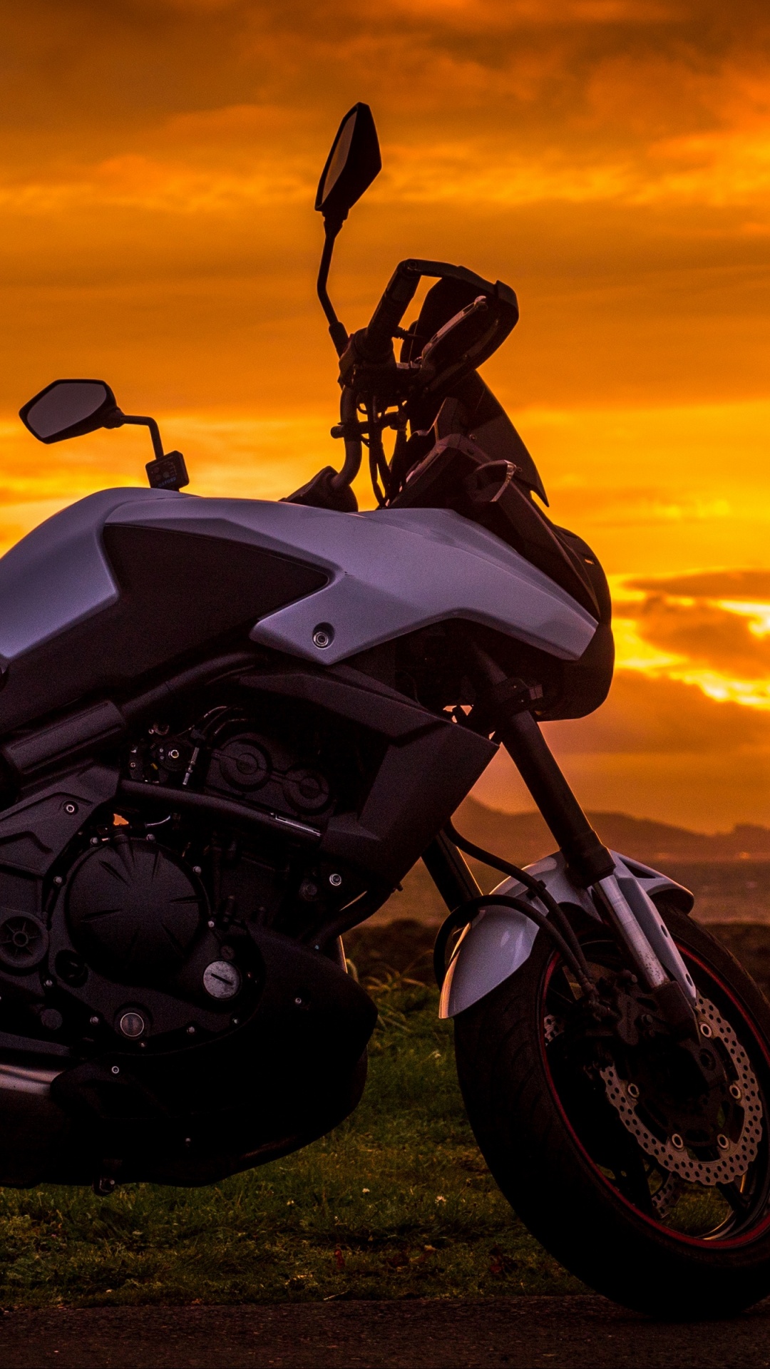 Обои мотоцикл, мотоспорт, авто, пейзаж, дерево в разрешении 1080x1920