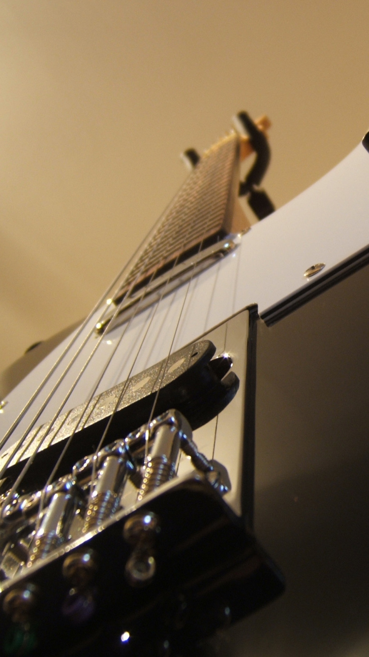 Обои Fender Telecaster, гитара, электрогитара, Фендер Стратокастер, струнный инструмент в разрешении 750x1334