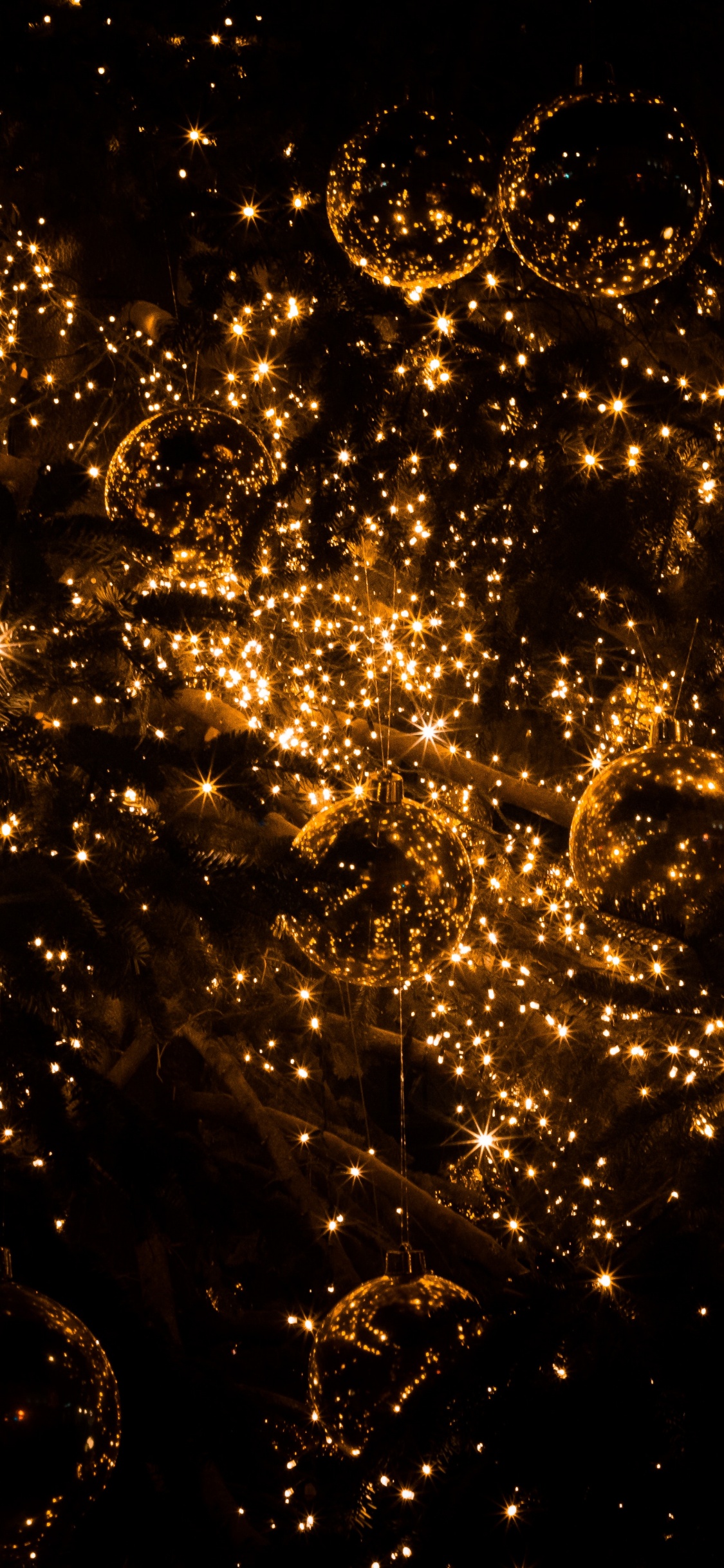 Обои Рождественский день, вода, космос, астрономический объект, темнота в разрешении 1125x2436