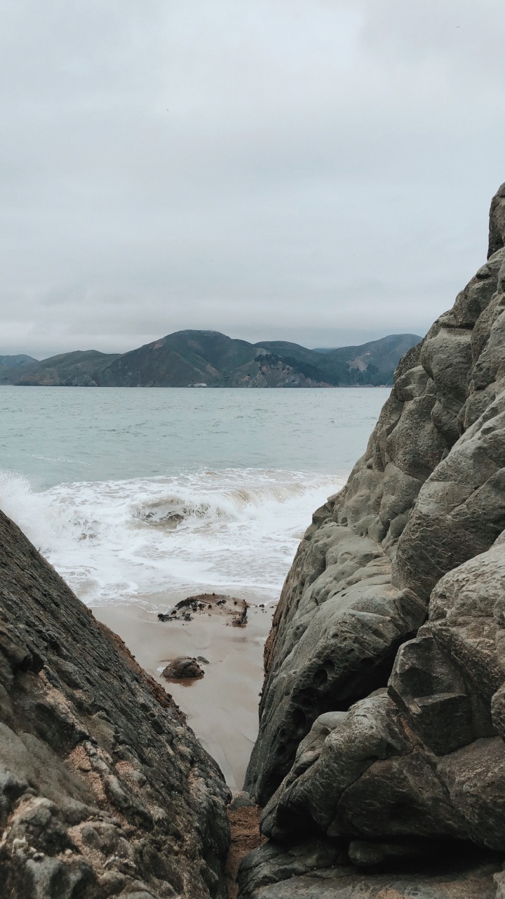 Обои море, вода, мыс, рок, побережье в разрешении 720x1280