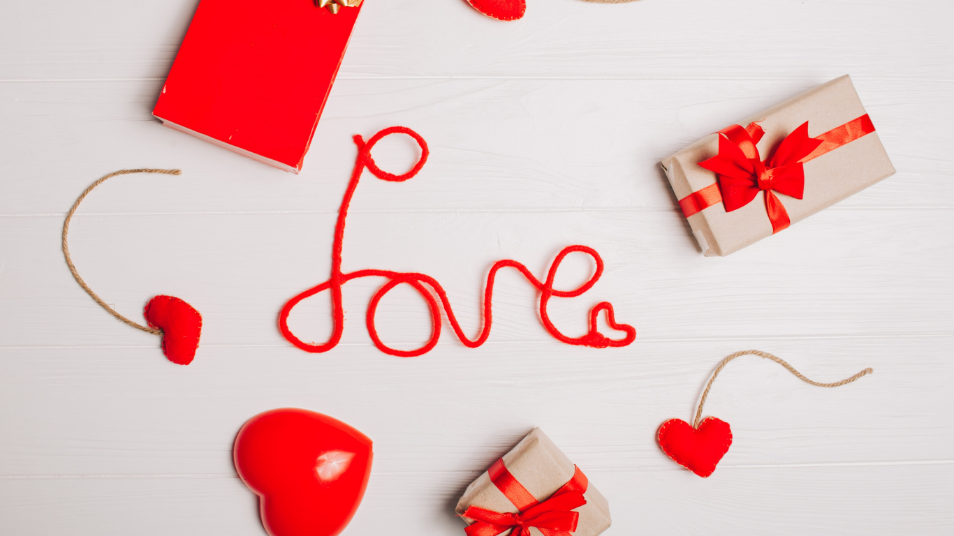 Обои День Святого Валентина, красный цвет, сердце, любовь, рождественский орнамент в разрешении 1366x768