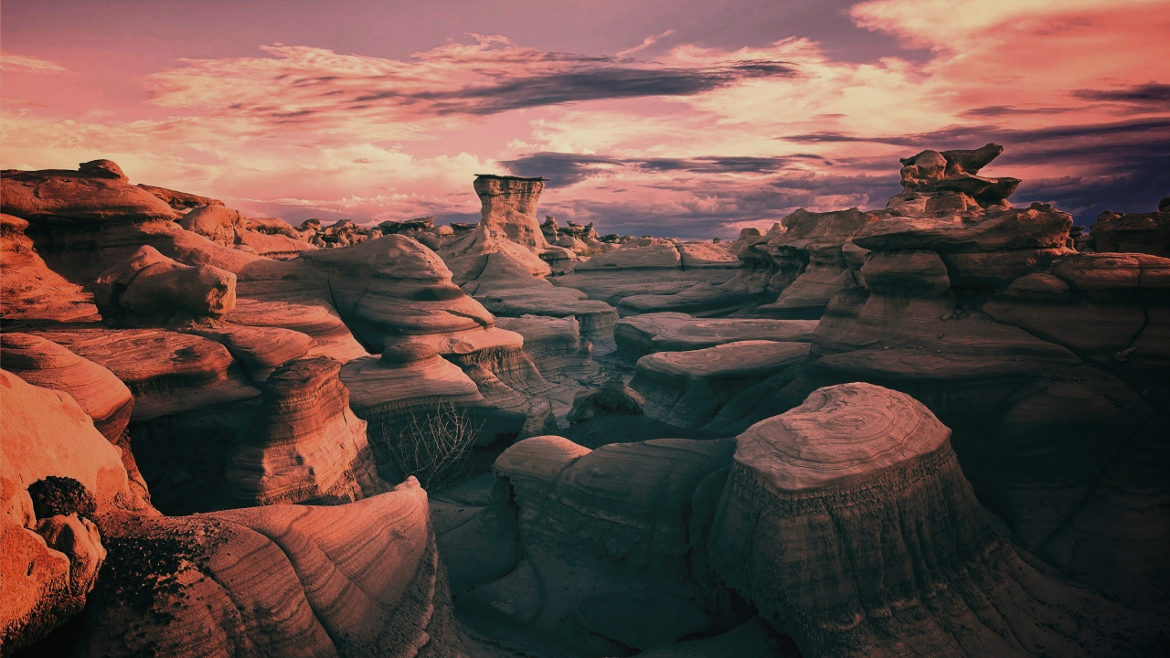 Обои Бисти-Де-На-Зин Пустыне, Фармингтон, Бисти Бэдлэндс, бесплодные земли, природа в разрешении 1280x720