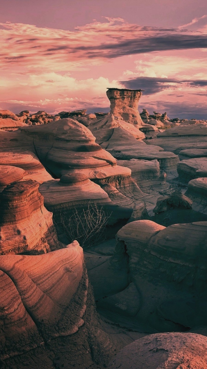 Обои Бисти-Де-На-Зин Пустыне, Фармингтон, Бисти Бэдлэндс, бесплодные земли, природа в разрешении 720x1280