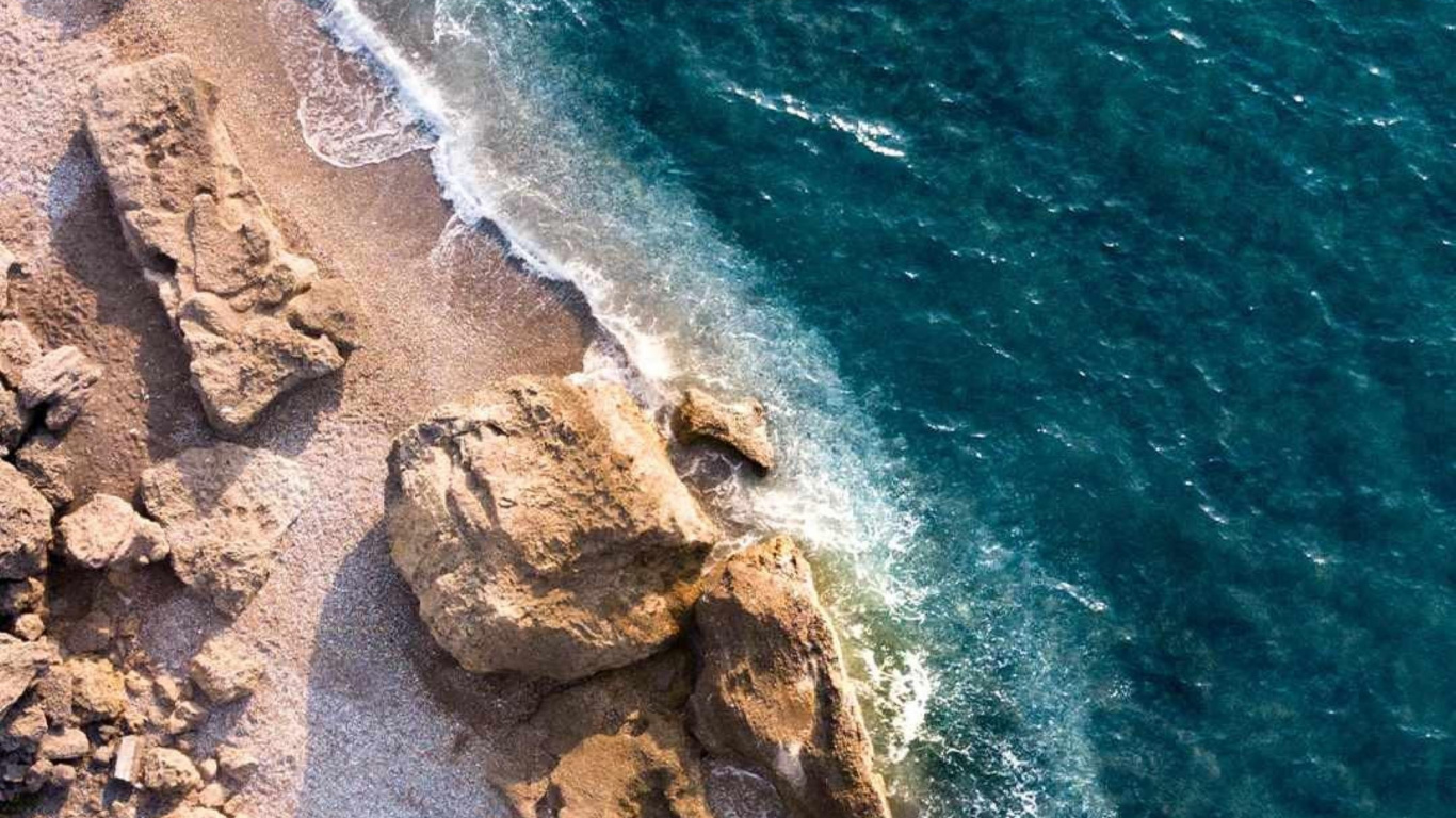 Обои Форт Биджапур, пляж, побережье, вода, море в разрешении 1366x768