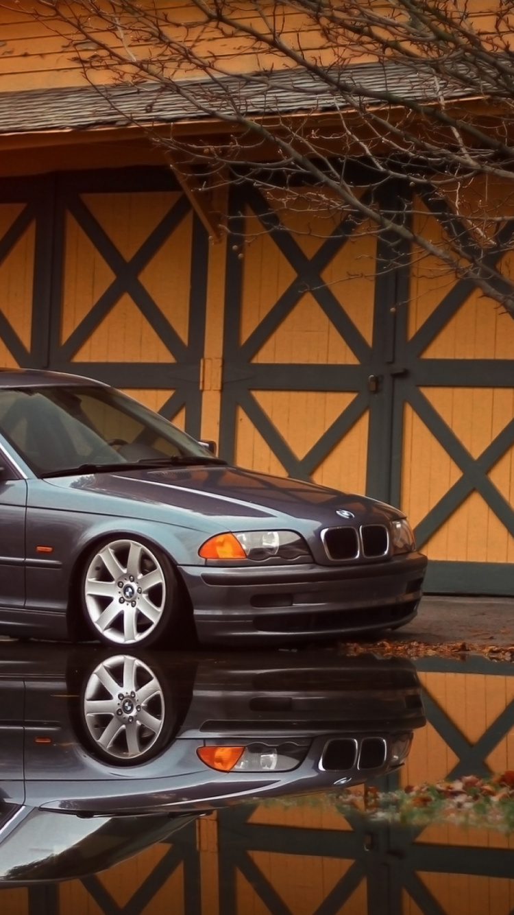 Обои bmw 3 серии, bmw, bmw m3, система автомобильных колес, вид сбоку в разрешении 750x1334