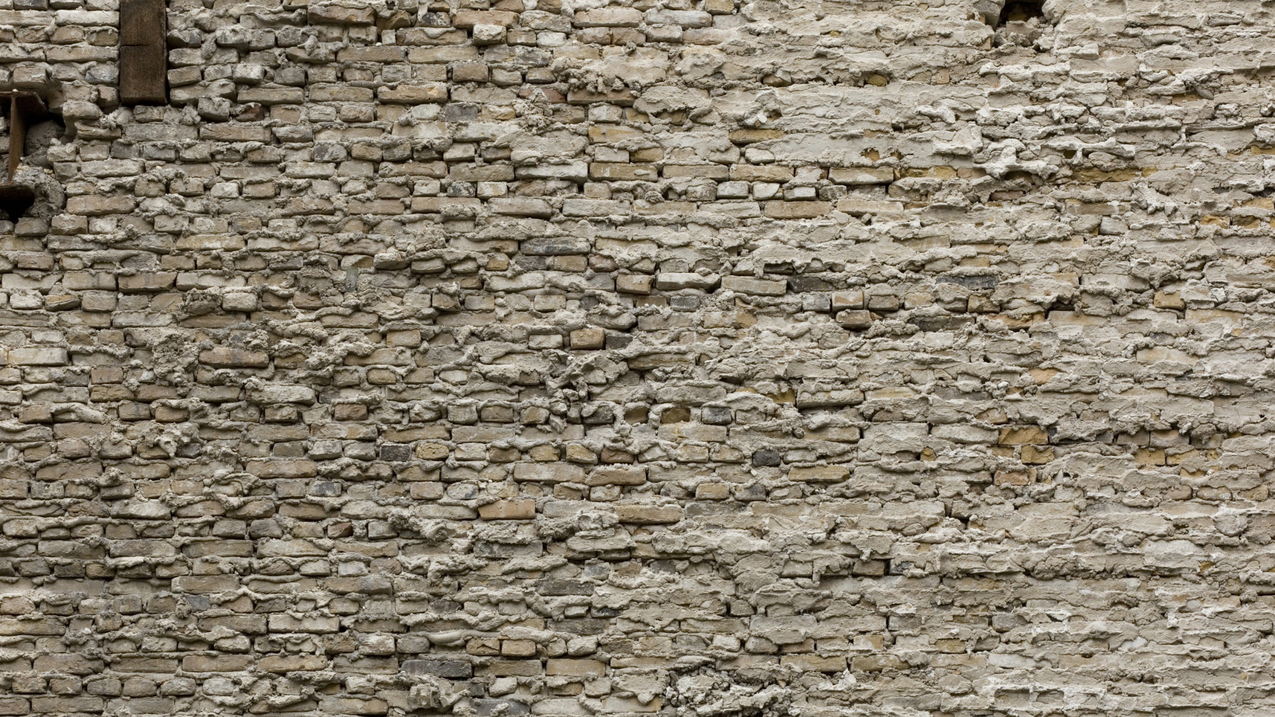 Обои каменная стена, обнажение, стена, древесина, кирпичная кладка в разрешении 2560x1440