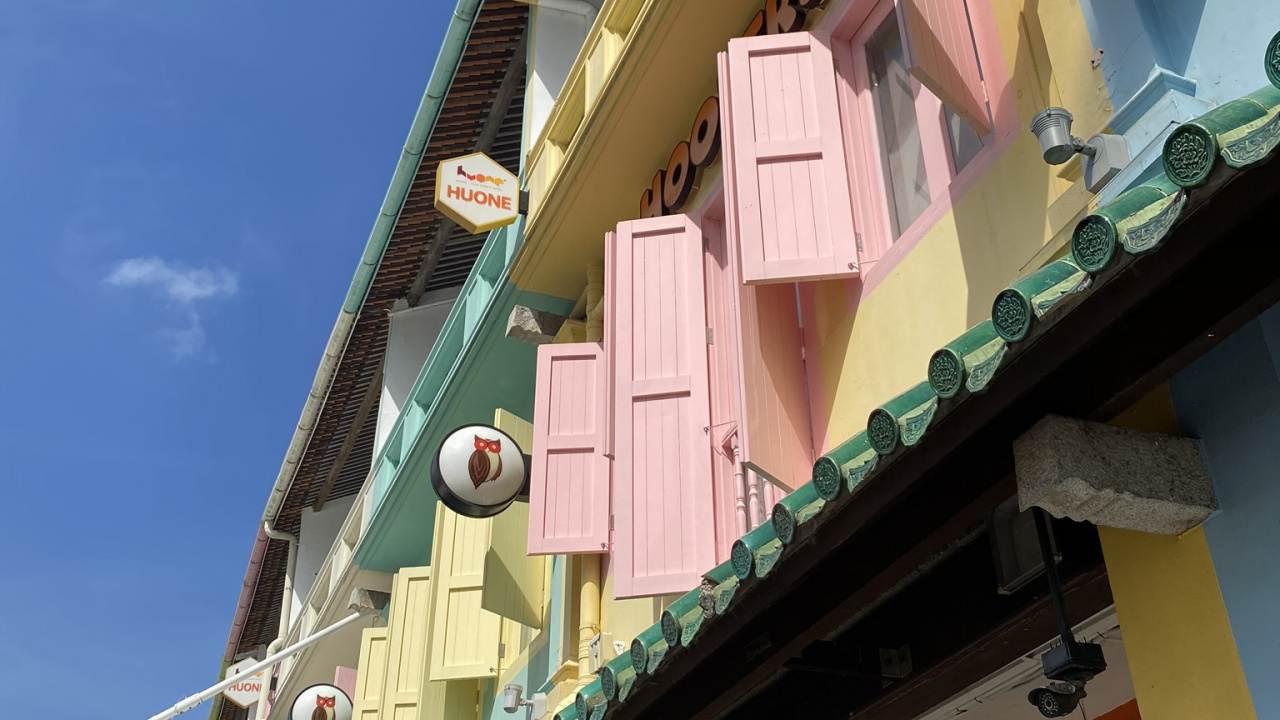 Обои архитектура, недвижимость, крыша, балкон, тент в разрешении 1280x720