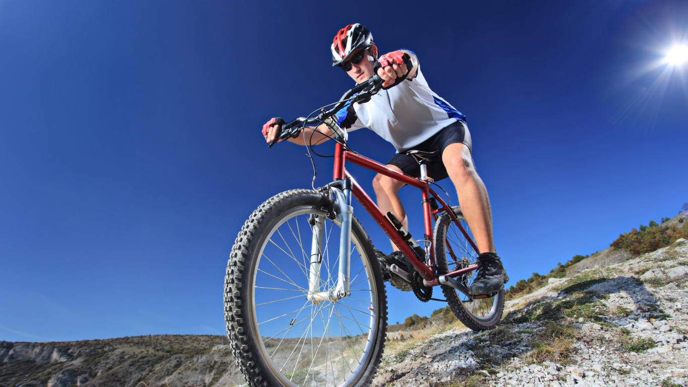 Обои горный велосипед, велосипед, горный спуск на велосипедах, катание на горных велосипедах, Велоспорт в разрешении 1366x768