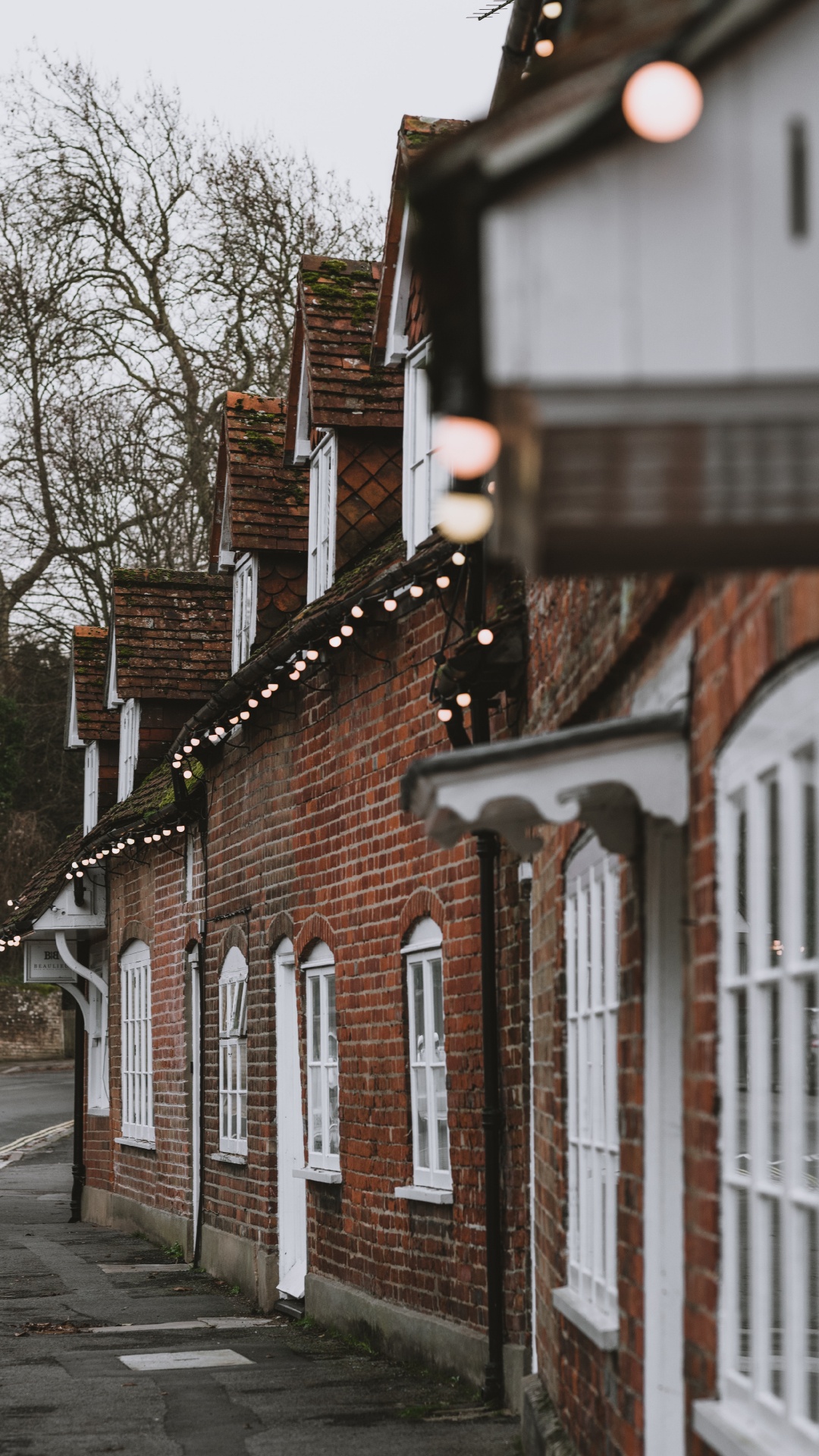 Обои родина, свойство, городок, кирпичная кладка, кирпич в разрешении 1080x1920