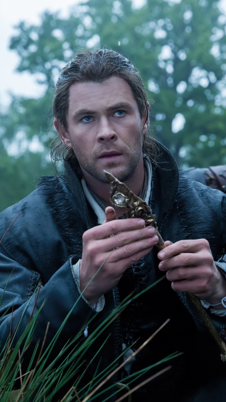 Обои Крис Хемсворт, Егерь Зимы Войны, Белоснежка и охотник, егерь, Нион в разрешении 720x1280