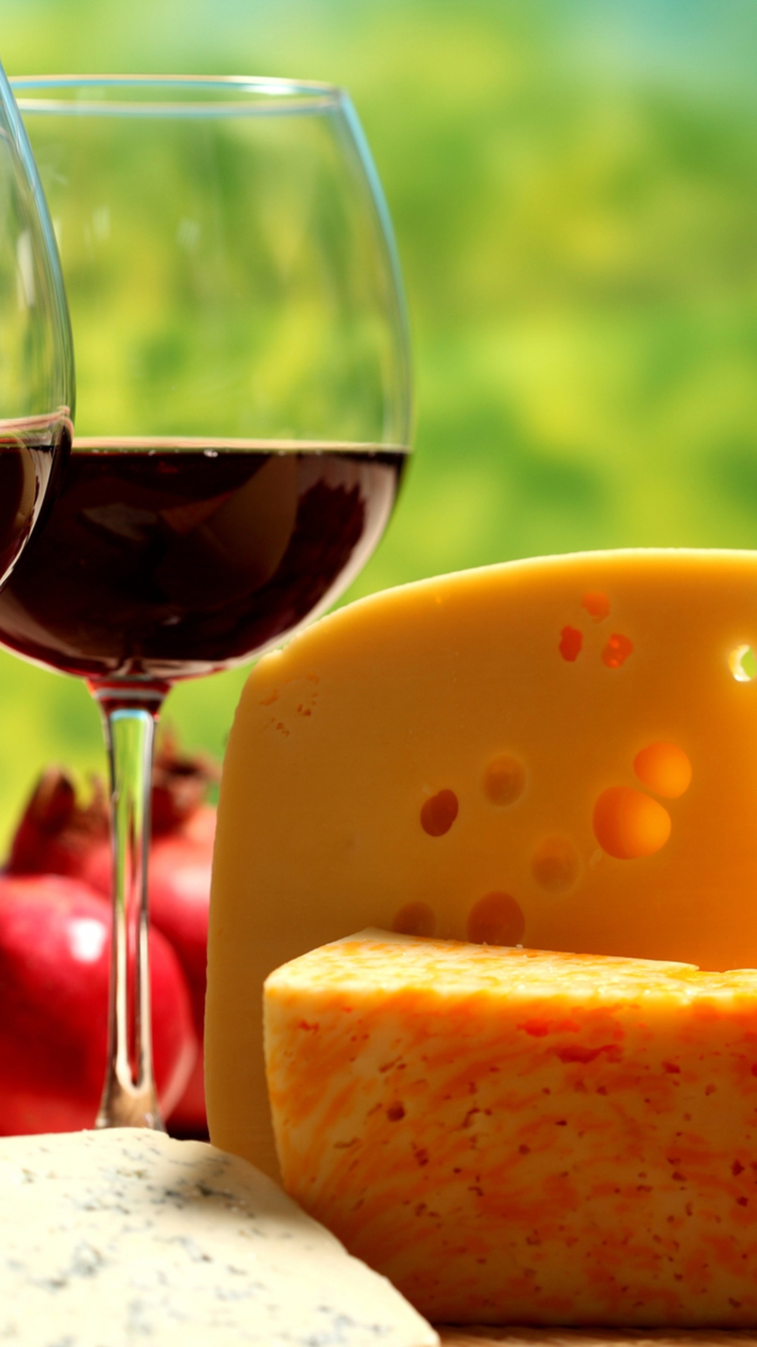 Обои вино, красное вино, сыр, бокал для вина, пища в разрешении 1080x1920