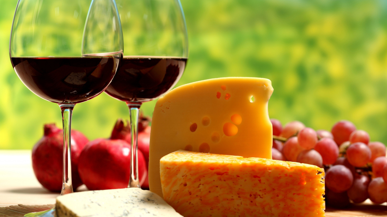 Обои вино, красное вино, сыр, бокал для вина, пища в разрешении 1280x720