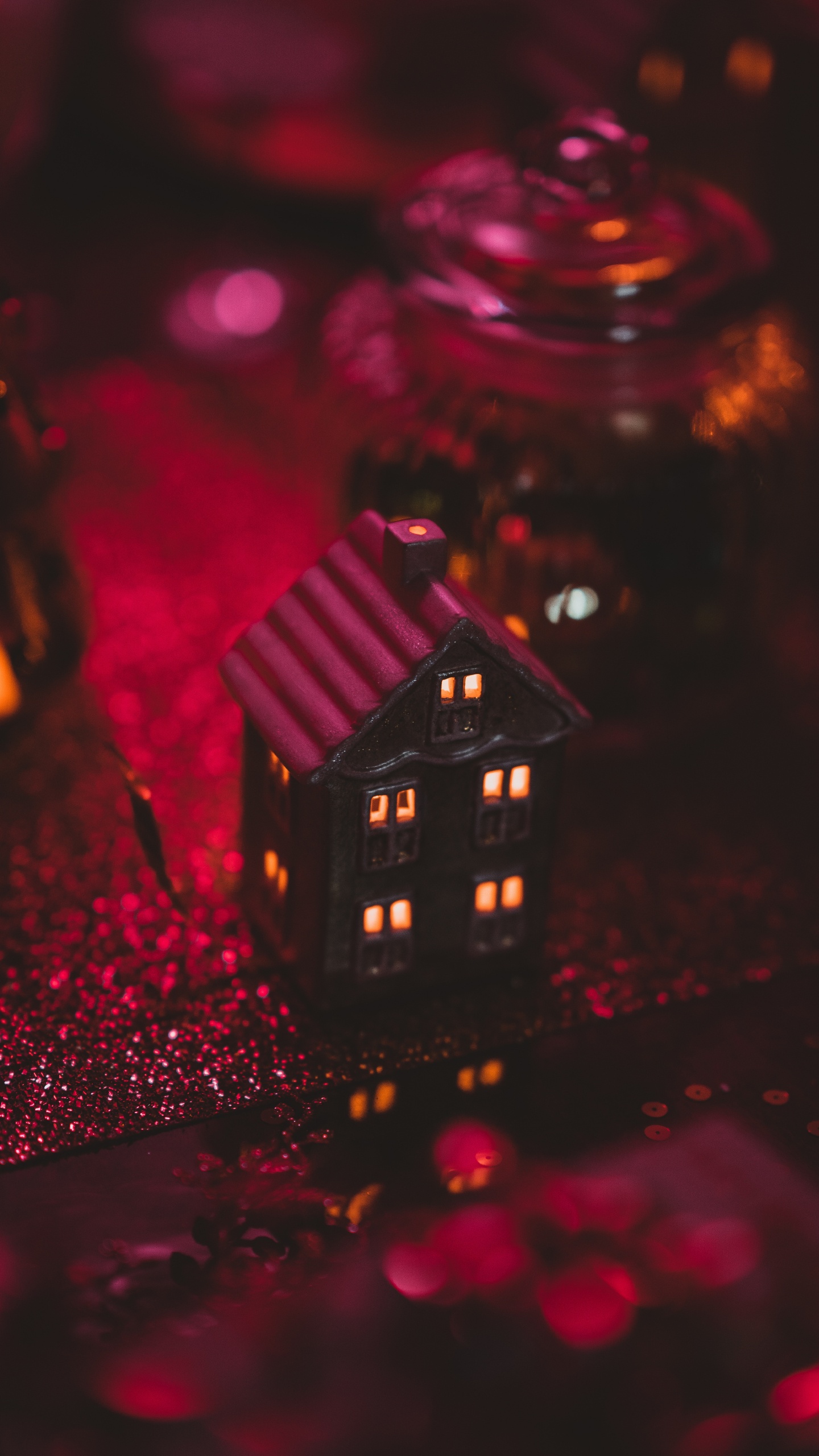 Обои Рождественский день, Хаус, Новый год, красный цвет, пурпур в разрешении 1440x2560