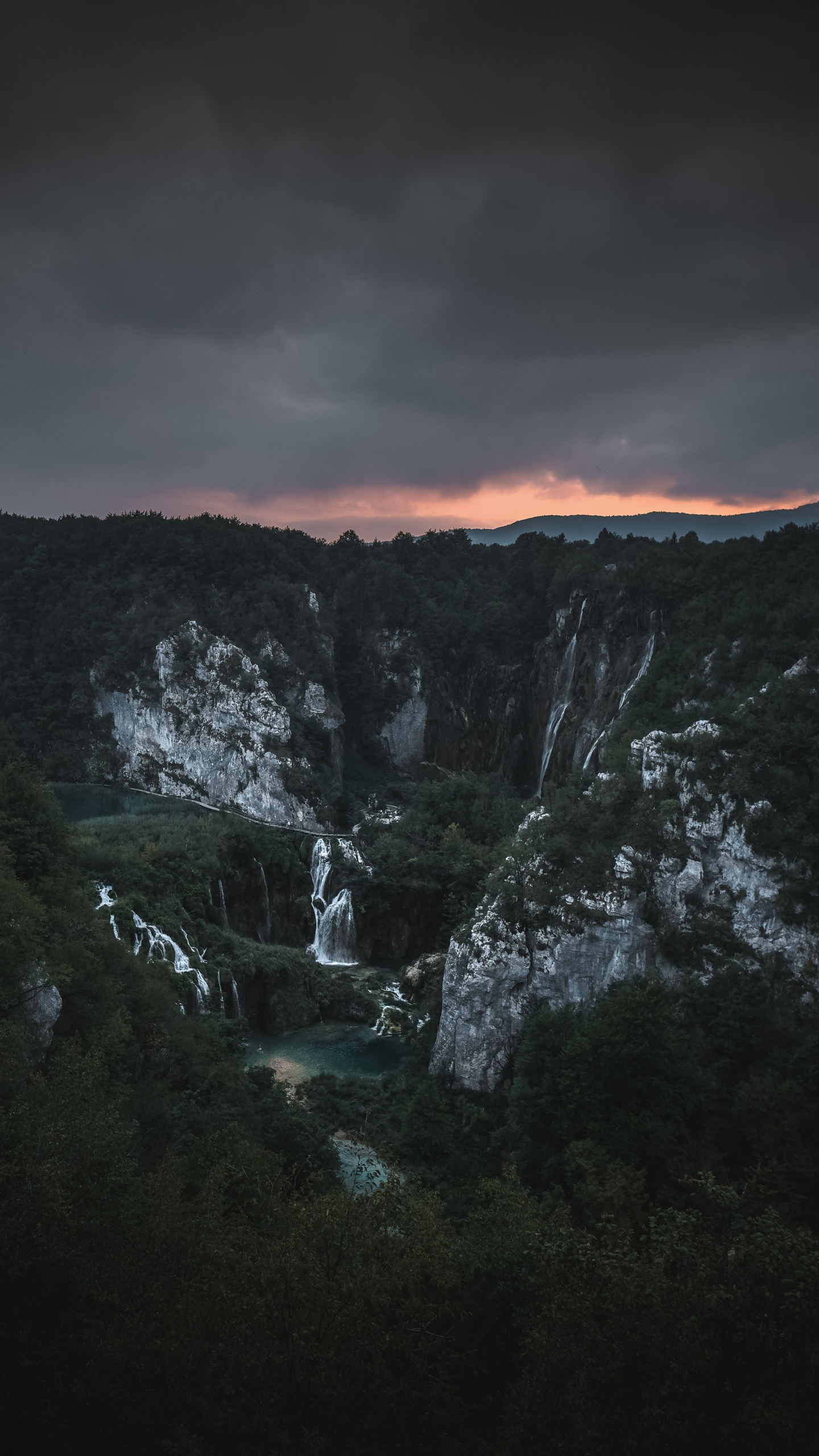 Обои природа, черный, небо, Gronjan, дикая местность в разрешении 1440x2560