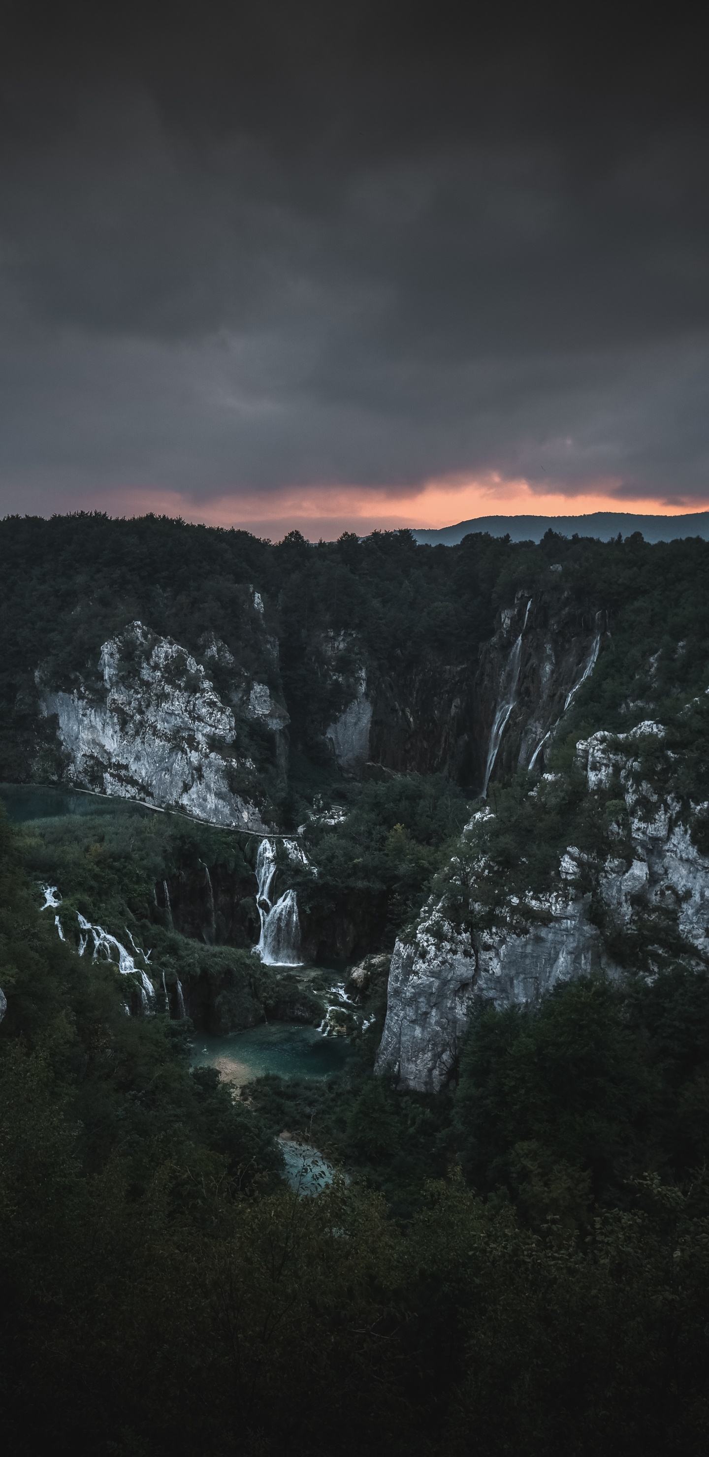 Обои природа, черный, небо, Gronjan, дикая местность в разрешении 1440x2960