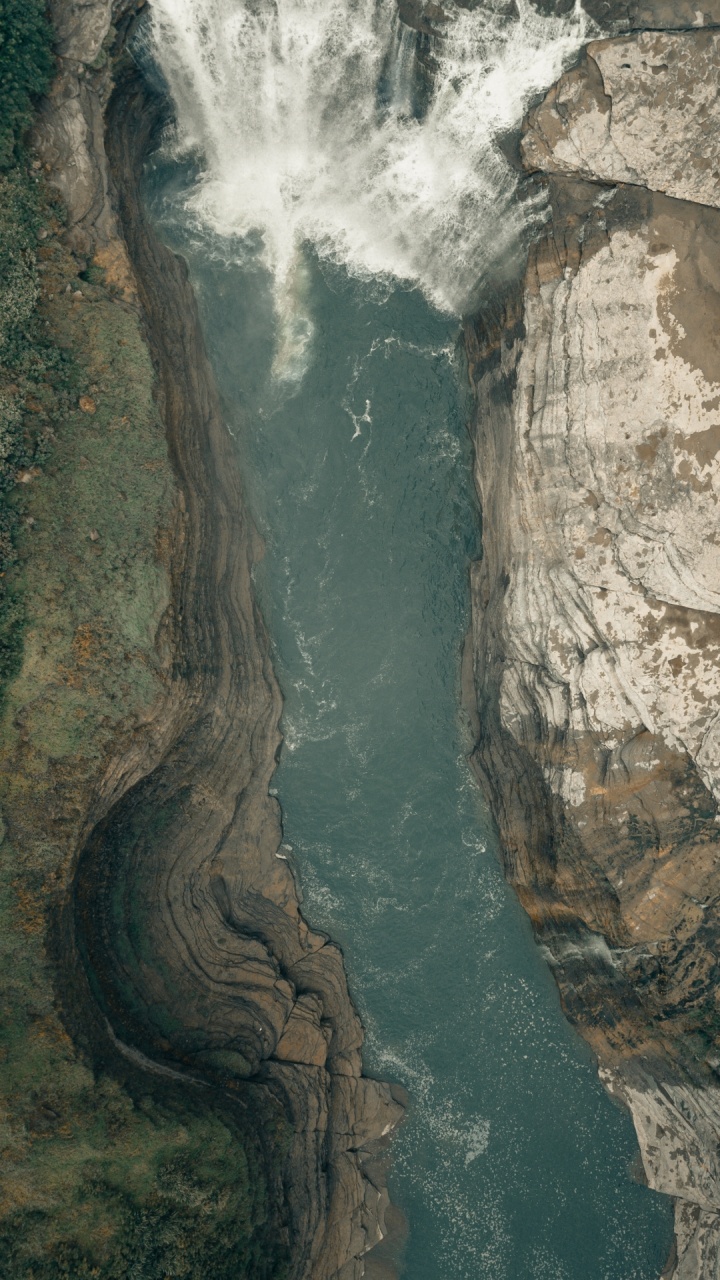 Обои гидроресурсы, вода, коренная порода, водоток, местность в разрешении 720x1280