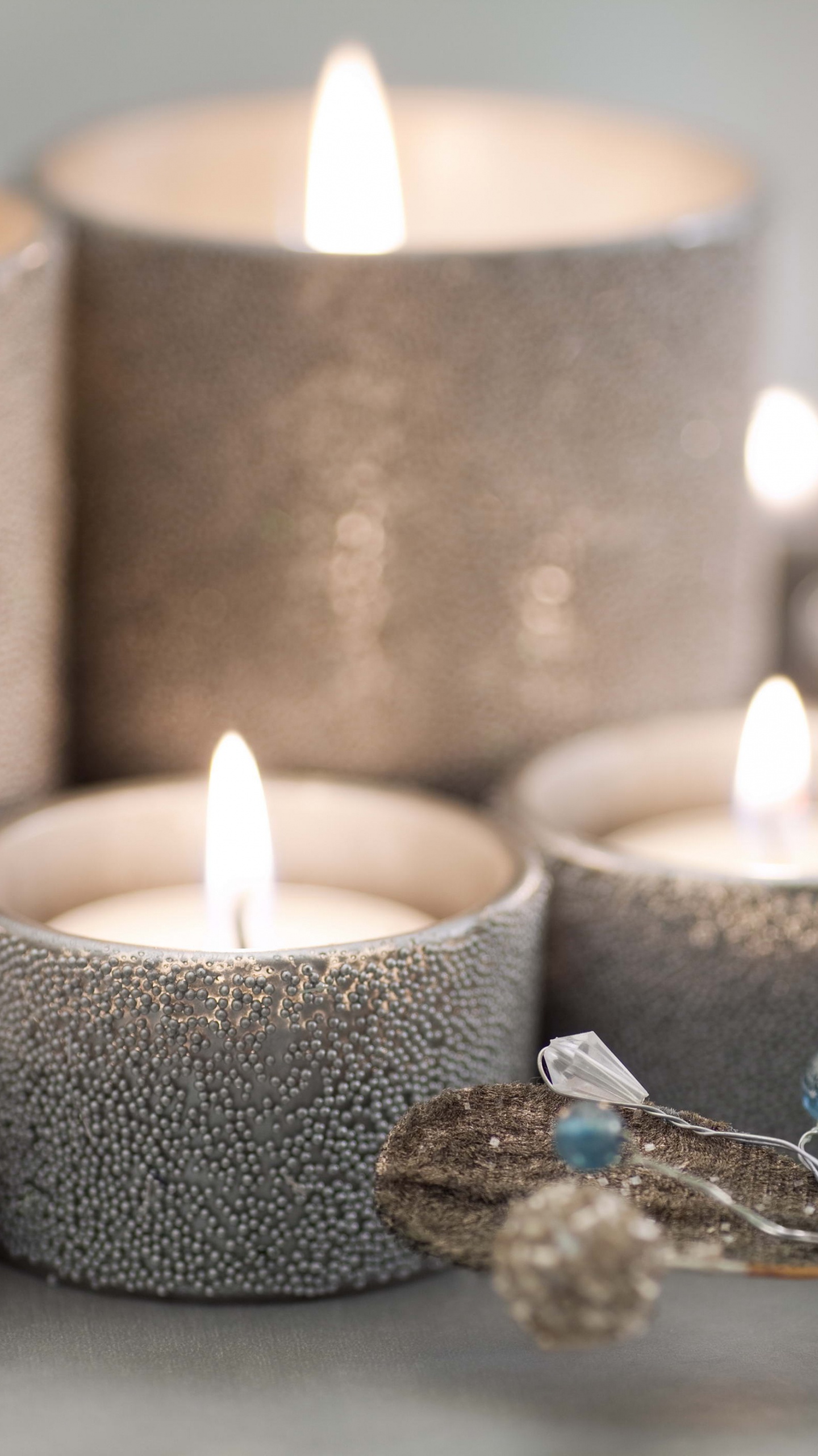 Обои свеча, Рождественские украшения, Рождественский день, освещение, предмет в разрешении 1440x2560