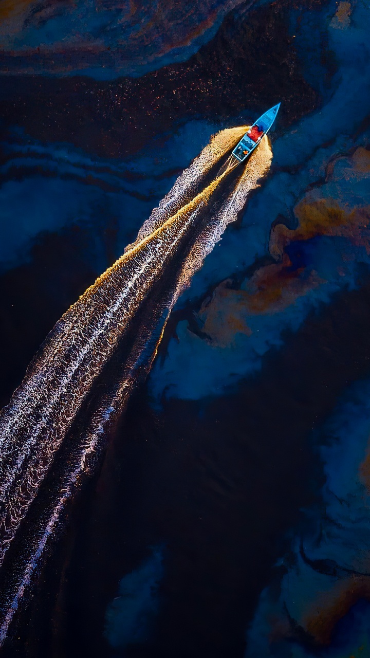 Обои отражение, вода, гидроресурсы, синий, электрик в разрешении 720x1280