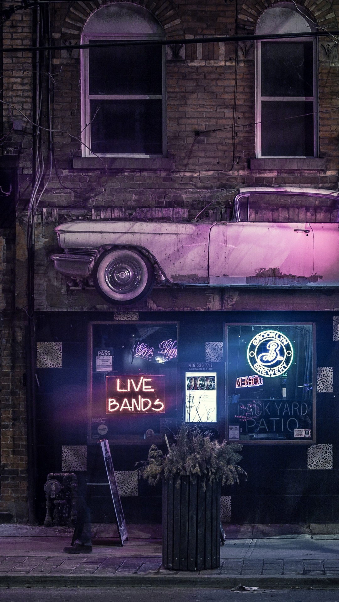 Обои постройки 1245953 1920, здание, окно, пурпур, автомобильное освещение в разрешении 1080x1920