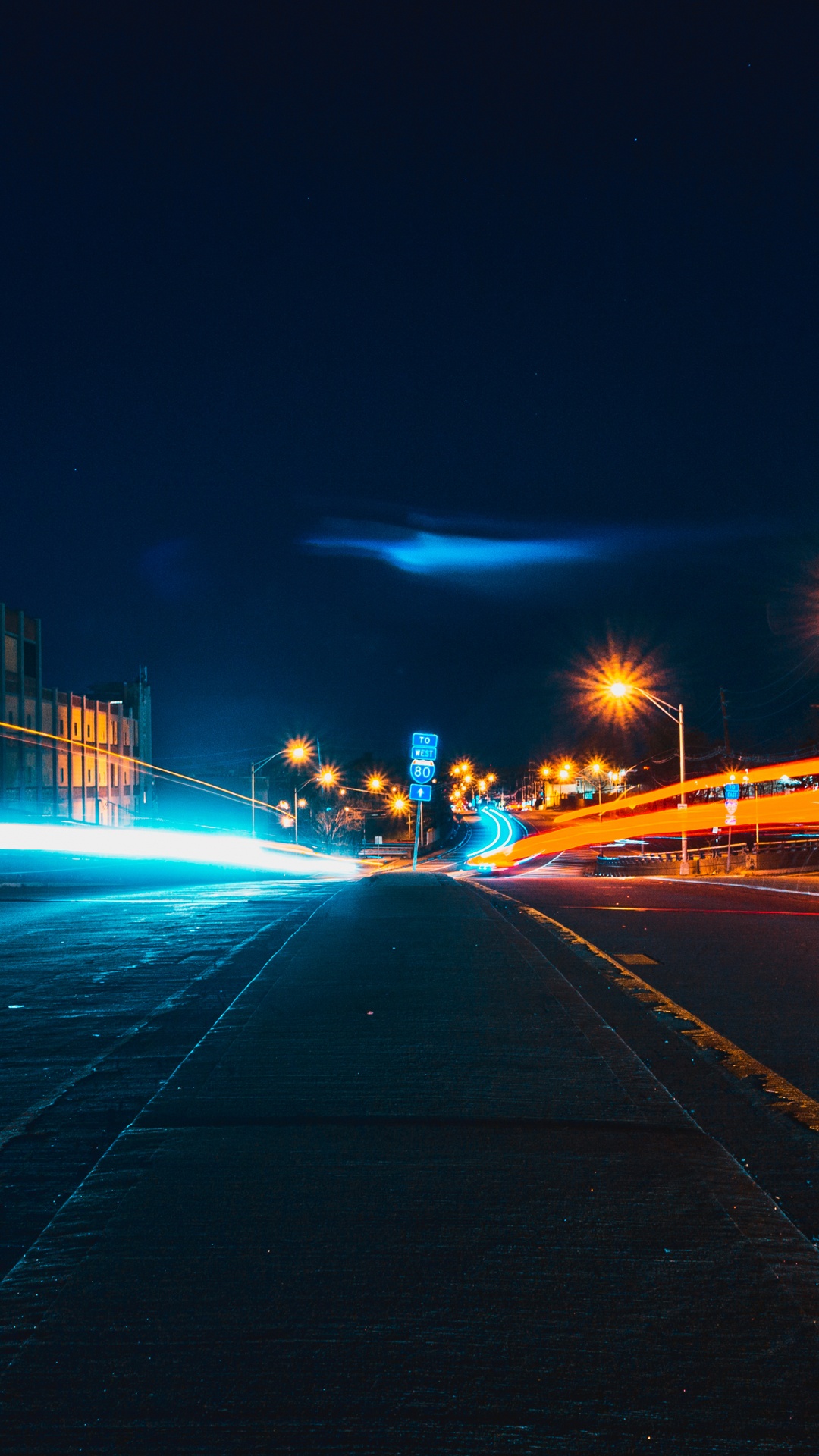 Обои уличный фонарь, soundcloud, автомобильное освещение, дорожное покрытие, освещение в разрешении 1080x1920