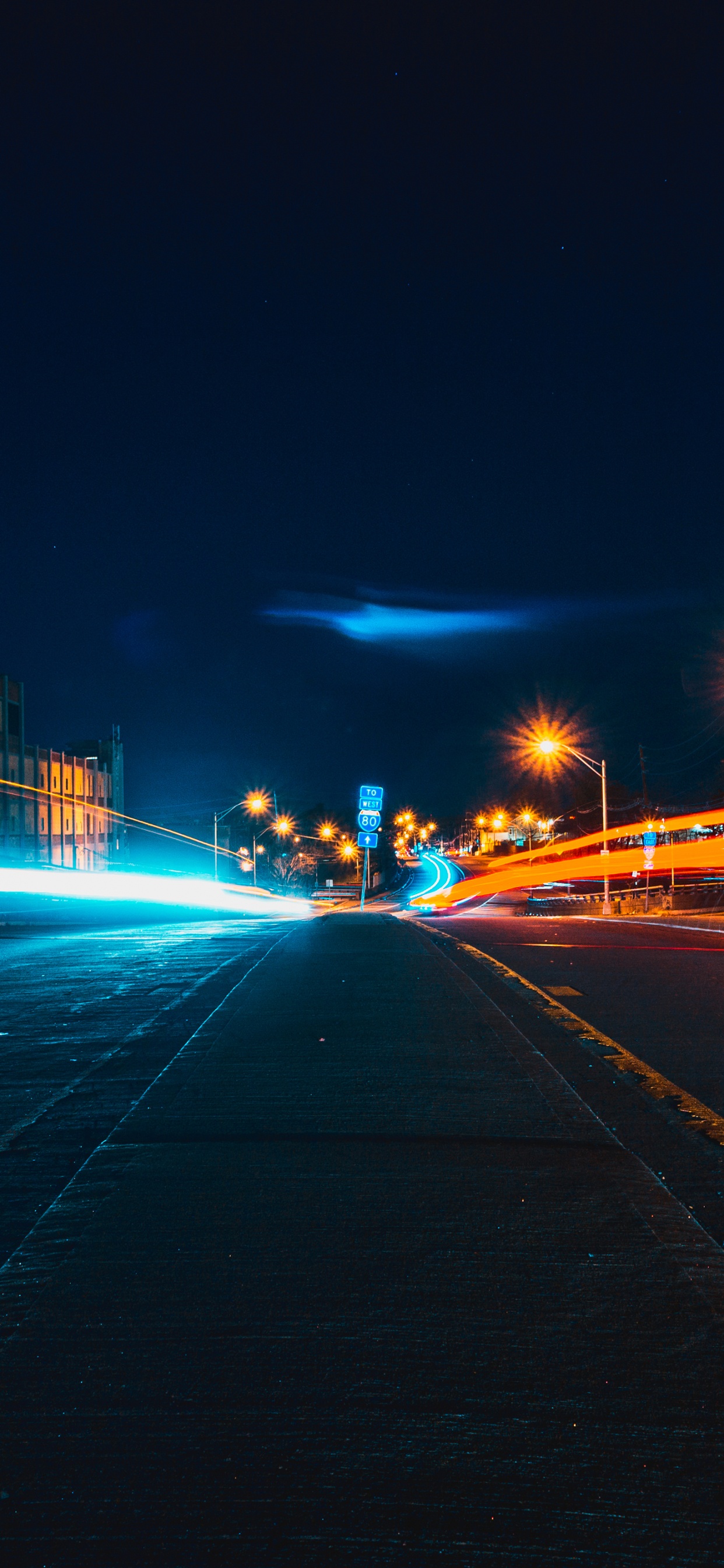 Обои уличный фонарь, soundcloud, автомобильное освещение, дорожное покрытие, освещение в разрешении 1242x2688